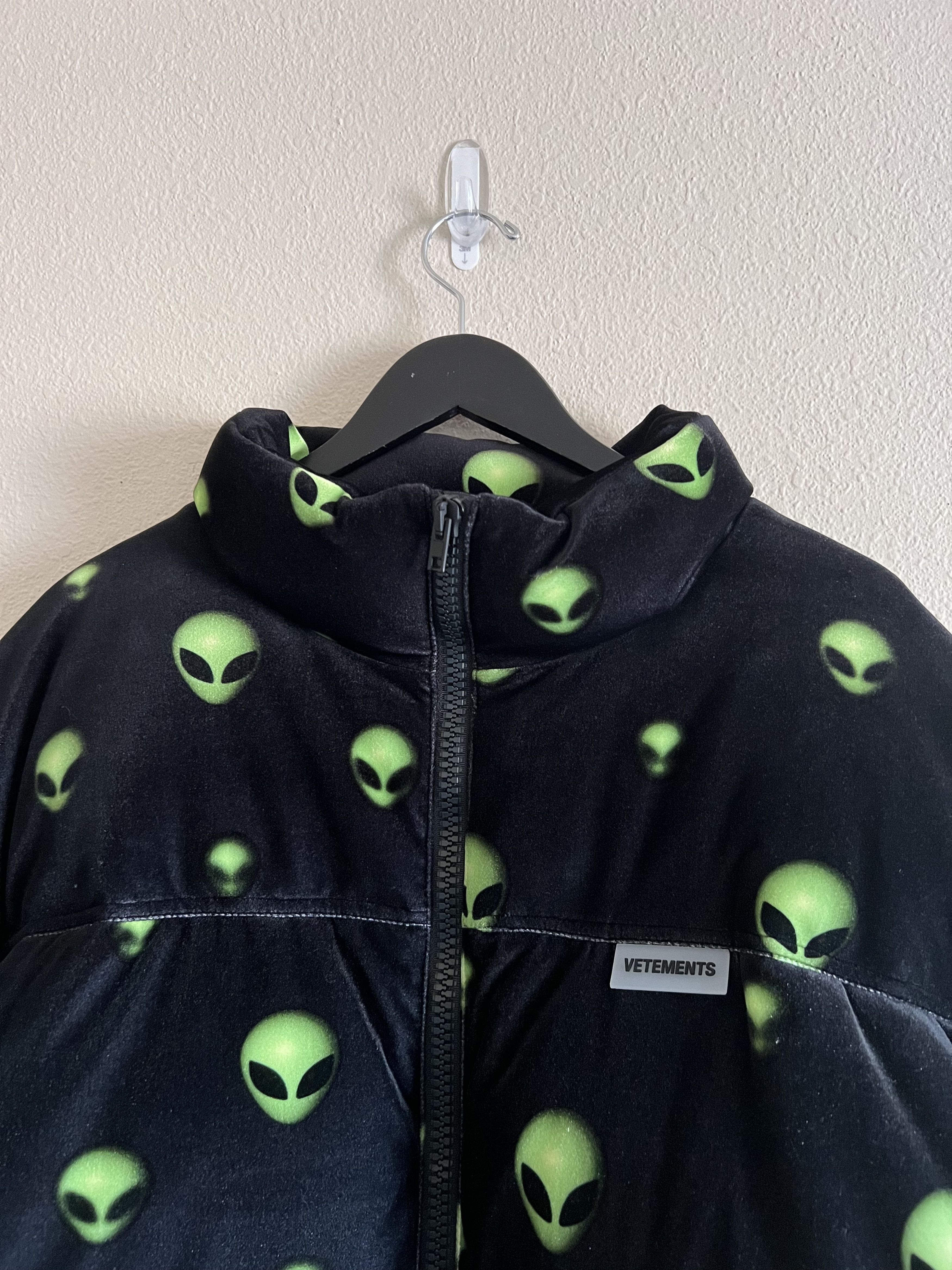 Vetements Extra Terrestrial Alien Velvet Jacket in Black