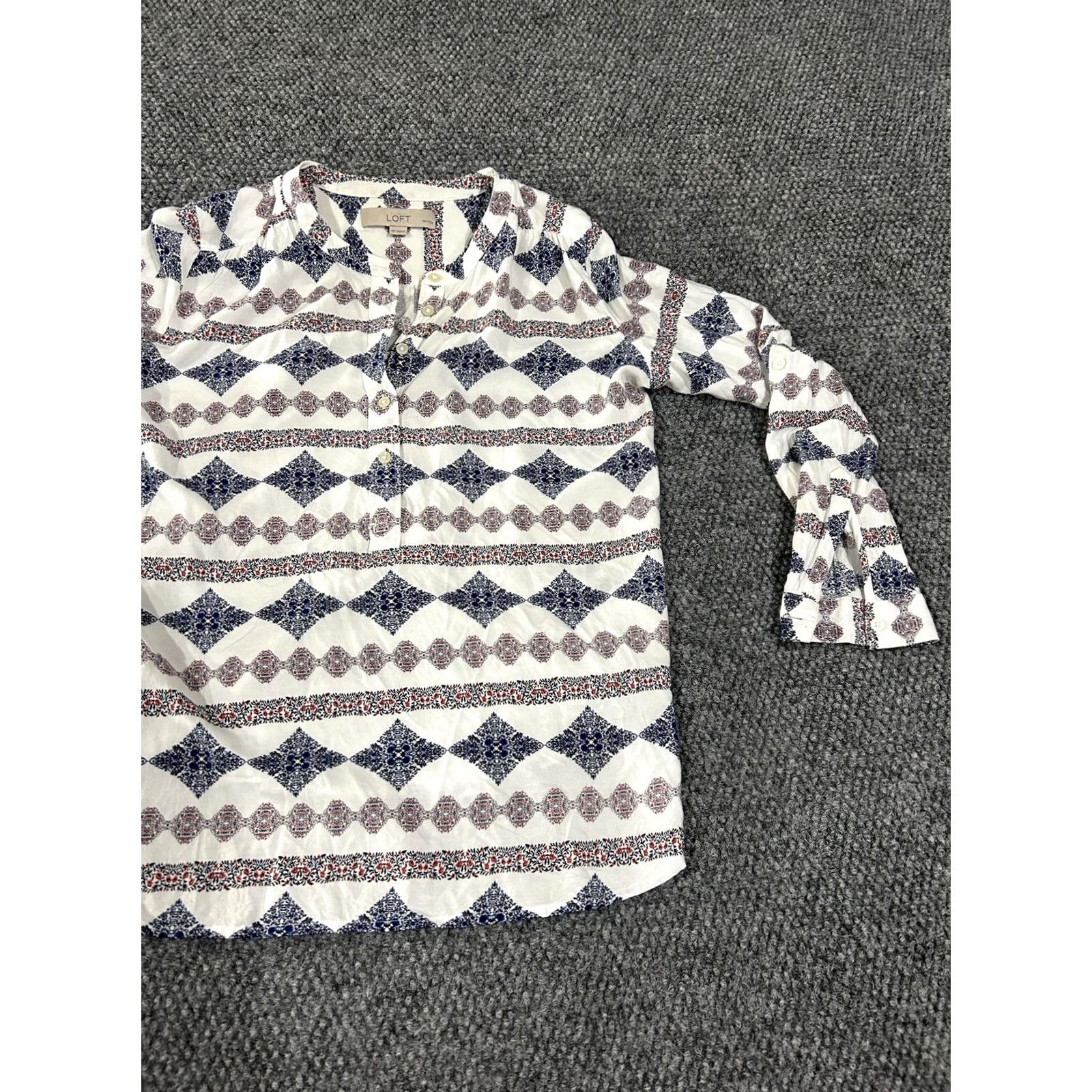 Loft LOFT Shirt Womens XS Petite White Blue Boho Print Rayon Long Sleeve Shirt Size XS / US 0-2 / IT 36-38 - 2 Thumbnail
