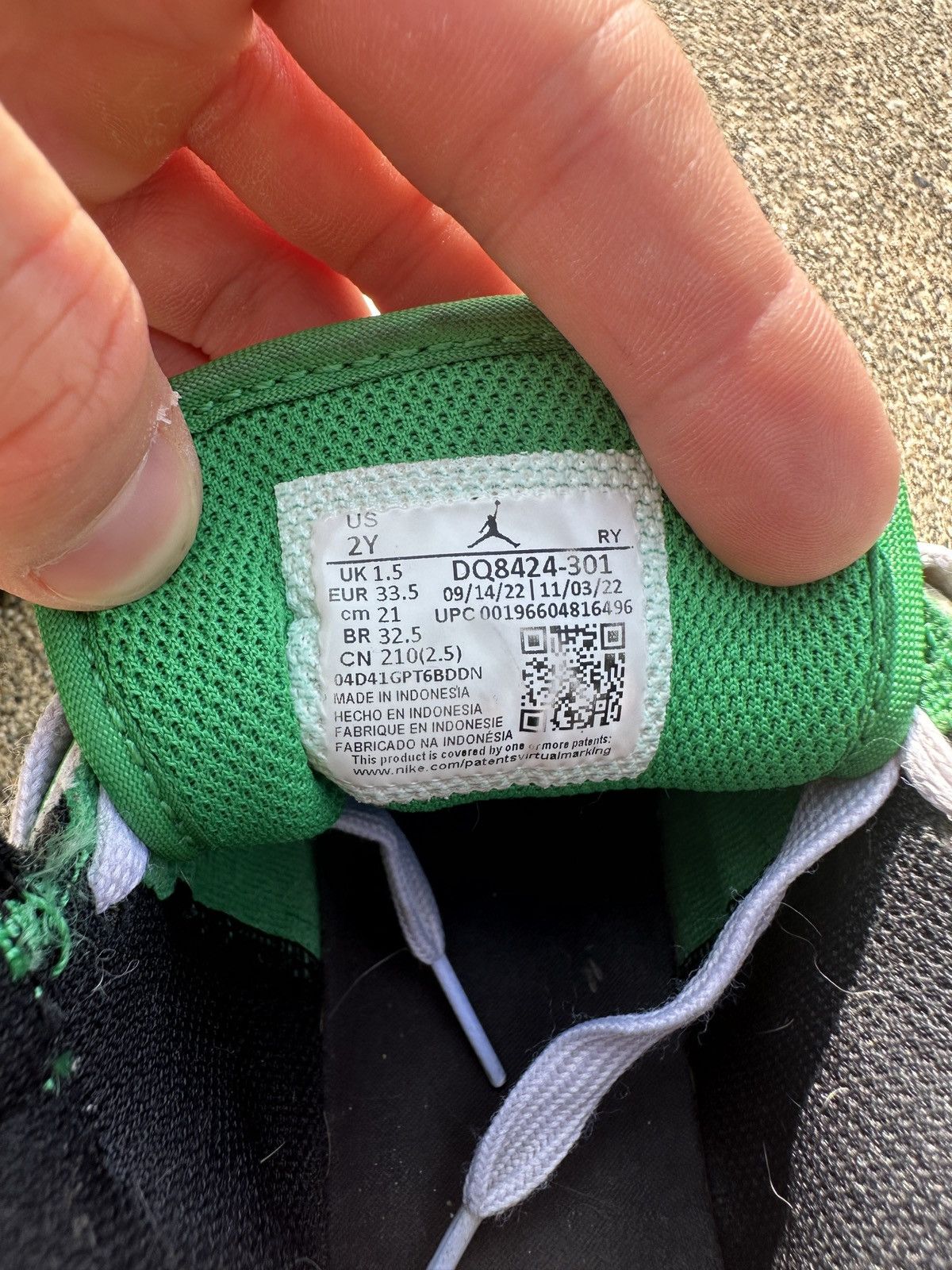Jordan Brand Nike jordan 1 mid green shoes size 2Y Size US 5 / EU 37 - 7 Thumbnail