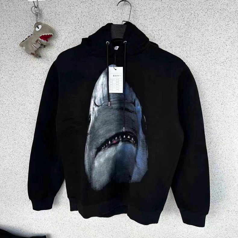 Givenchy Givenchy Shark Hoodie, size M Size US M / EU 48-50 / 2 - 1 Thumbnail