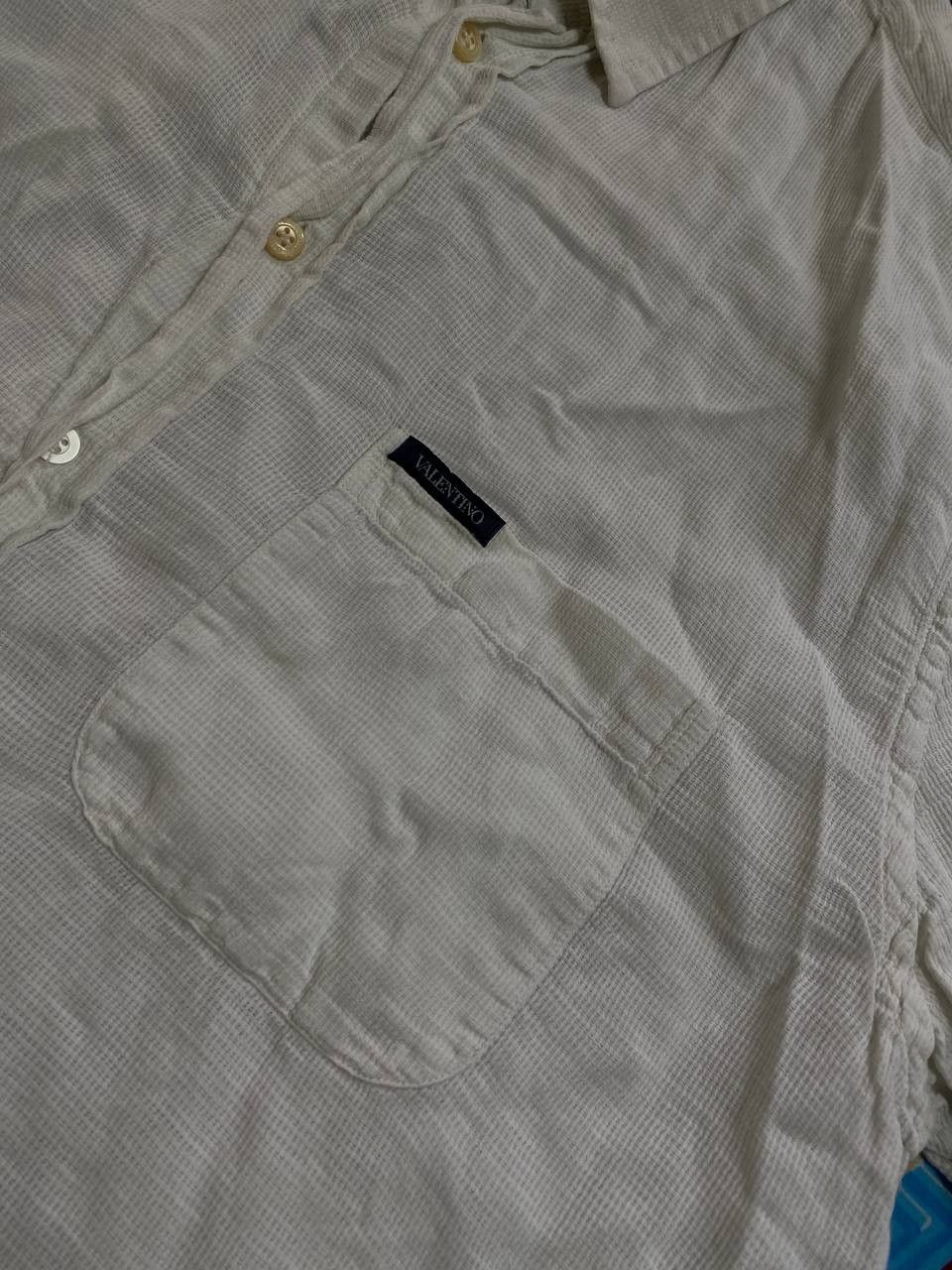Valentino × Vintage Vintage Valentino Light Blue Pocket Logo Button Up Shirt Size US XL / EU 56 / 4 - 3 Thumbnail