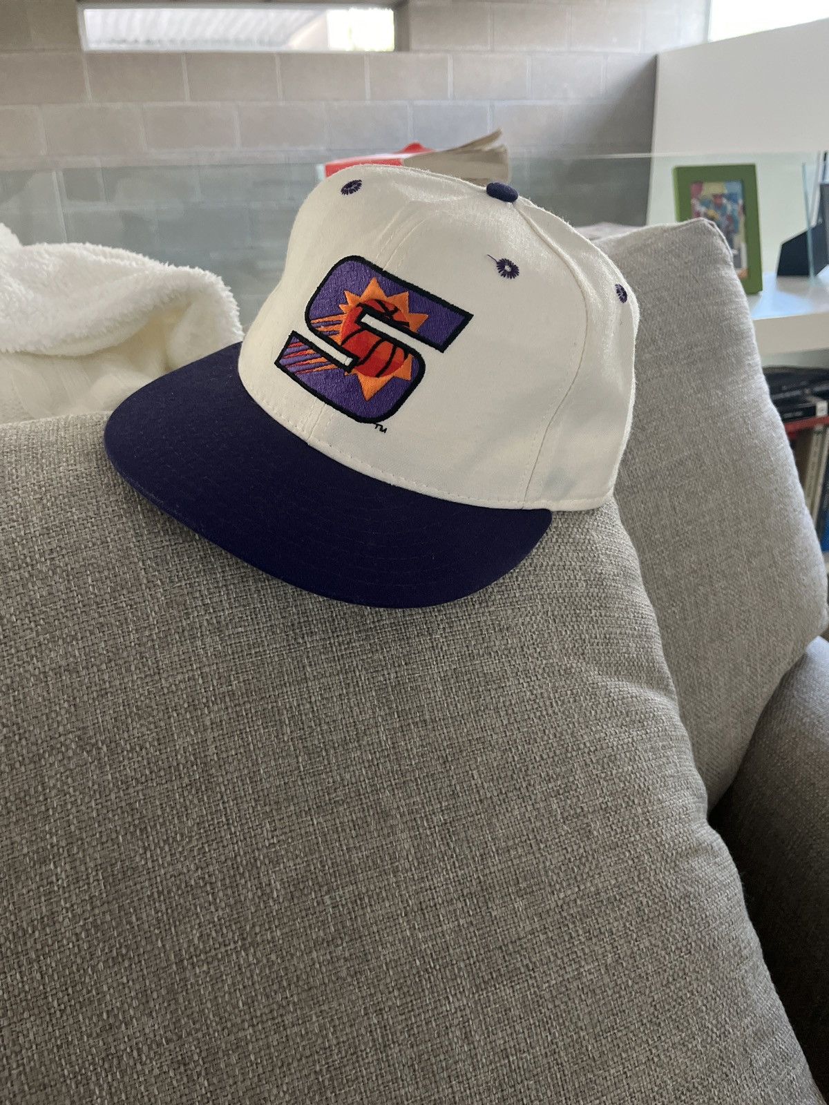 NBA Vintage Suns Fitted Hat Size 36 - 1 Thumbnail