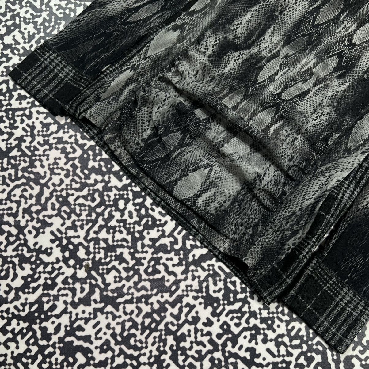 Japanese Brand Vintage Y2K Marc Aurel Snake Retro Mesh Longsleeve Size XL / US 12-14 / IT 48-50 - 7 Thumbnail