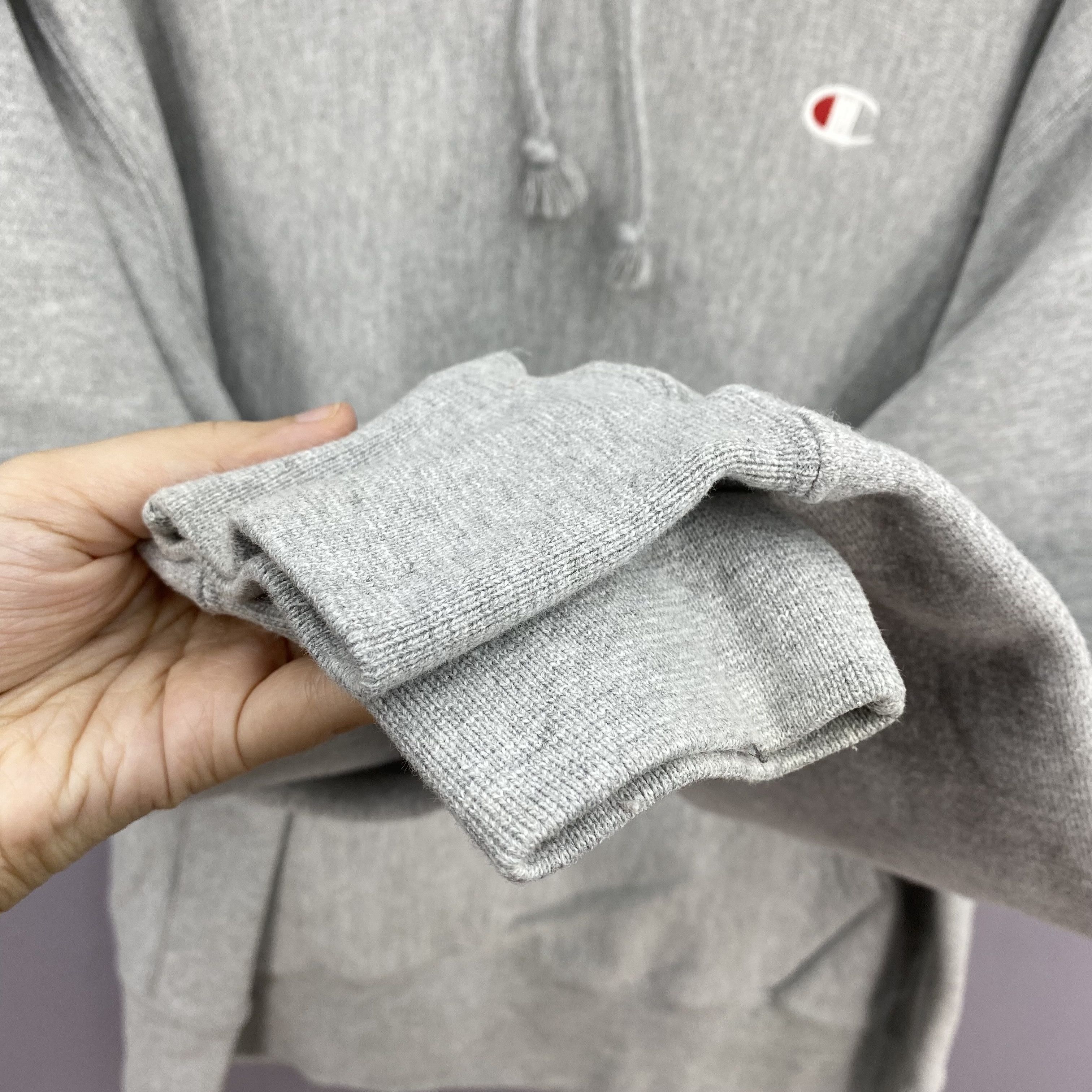 Champion Vintage Y2K Champion Reverse Weave Hoodie Sweatshirt Size US L / EU 52-54 / 3 - 6 Thumbnail