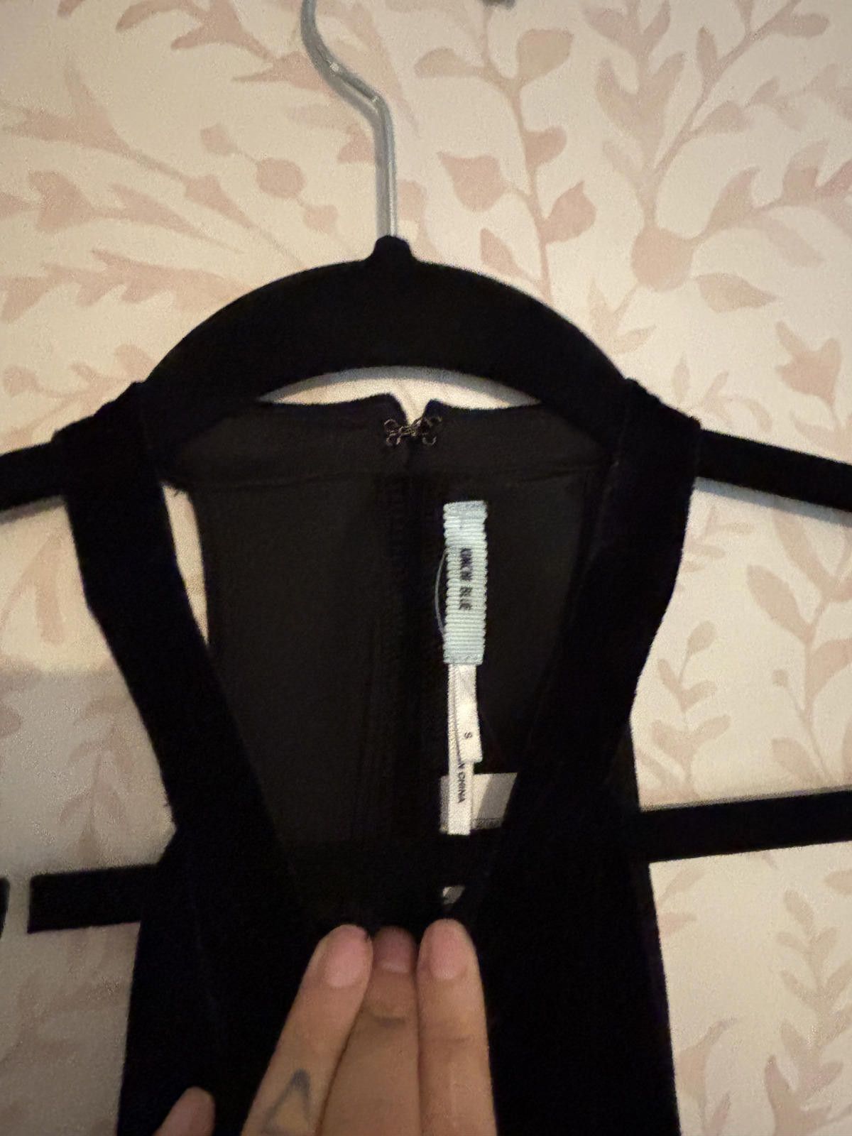 Other NWT Kimchi Blue Black Sleeveless Velvet Top with Lace Hem Size S / US 4 / IT 40 - 4 Thumbnail