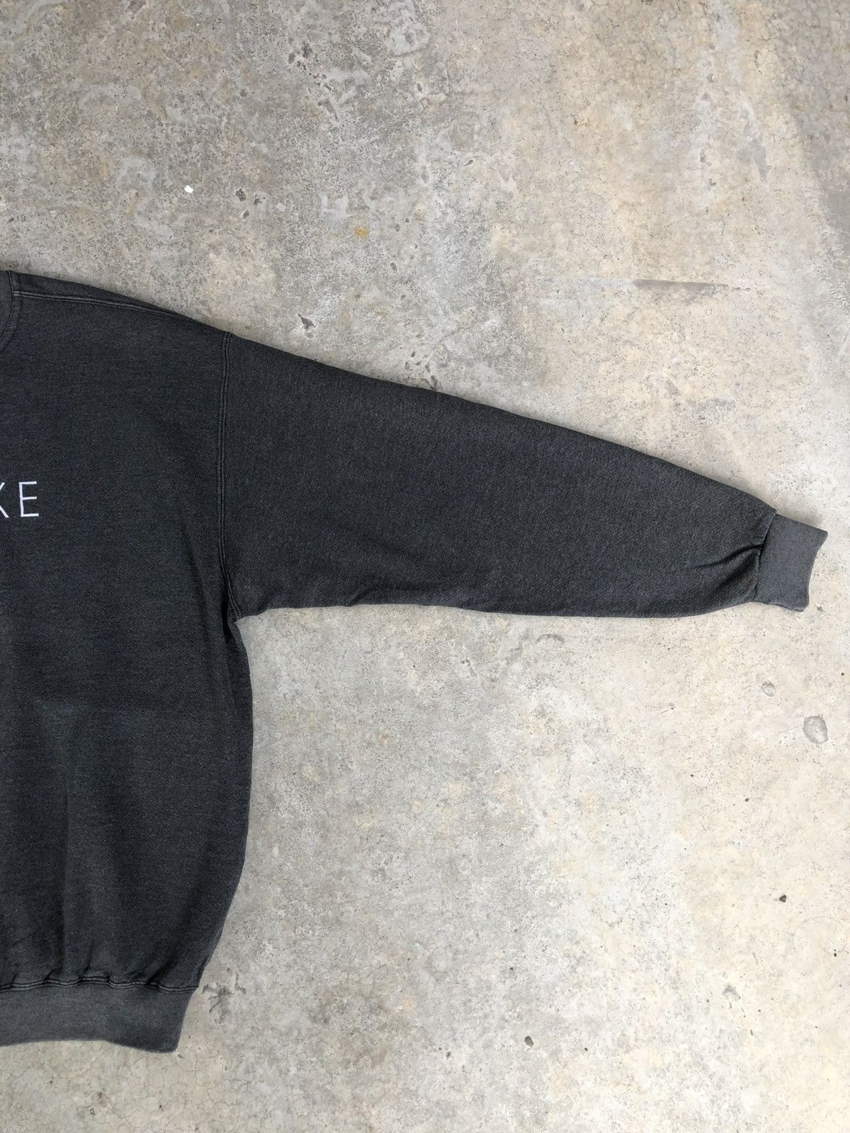 Nike Vintage Nike Embroidered Logo Sweatshirt Size US L / EU 52-54 / 3 - 8 Thumbnail