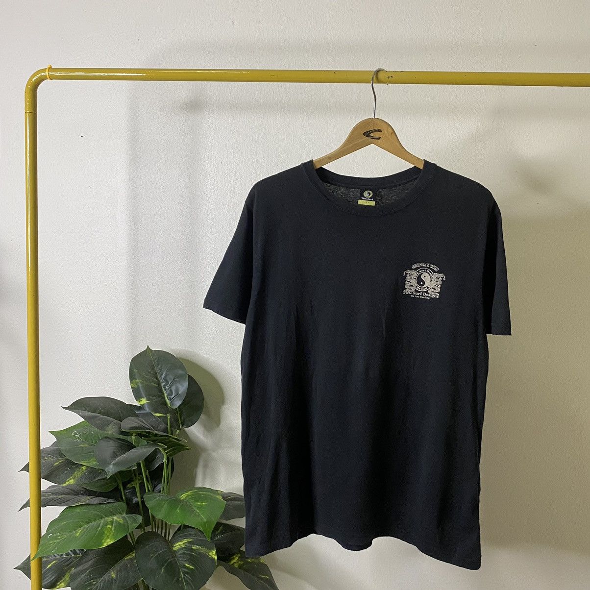 Vintage Vintage Y2K T&C Surf Dragon Graphic Stussy Style Surfing Tee Size US L / EU 52-54 / 3 - 5 Thumbnail