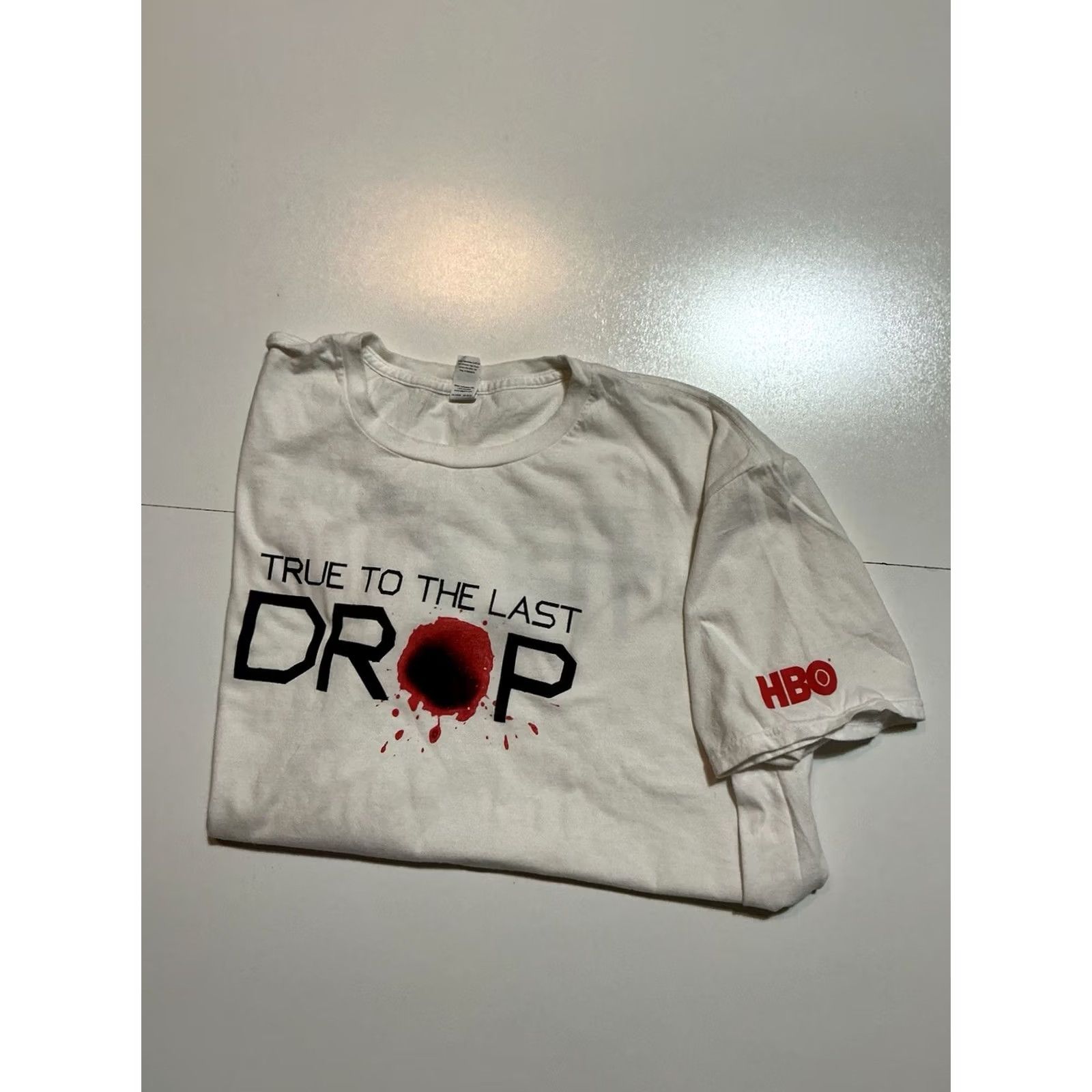 Anvil VINTAGE HBO True Blood 2014 Comic Con True To The Last Drop Graphic S/S T-Shirt XL Men White Graphic Shirt XL Mens White True Blood Comics 2010s Size US XL / EU 56 / 4 - 2 Thumbnail