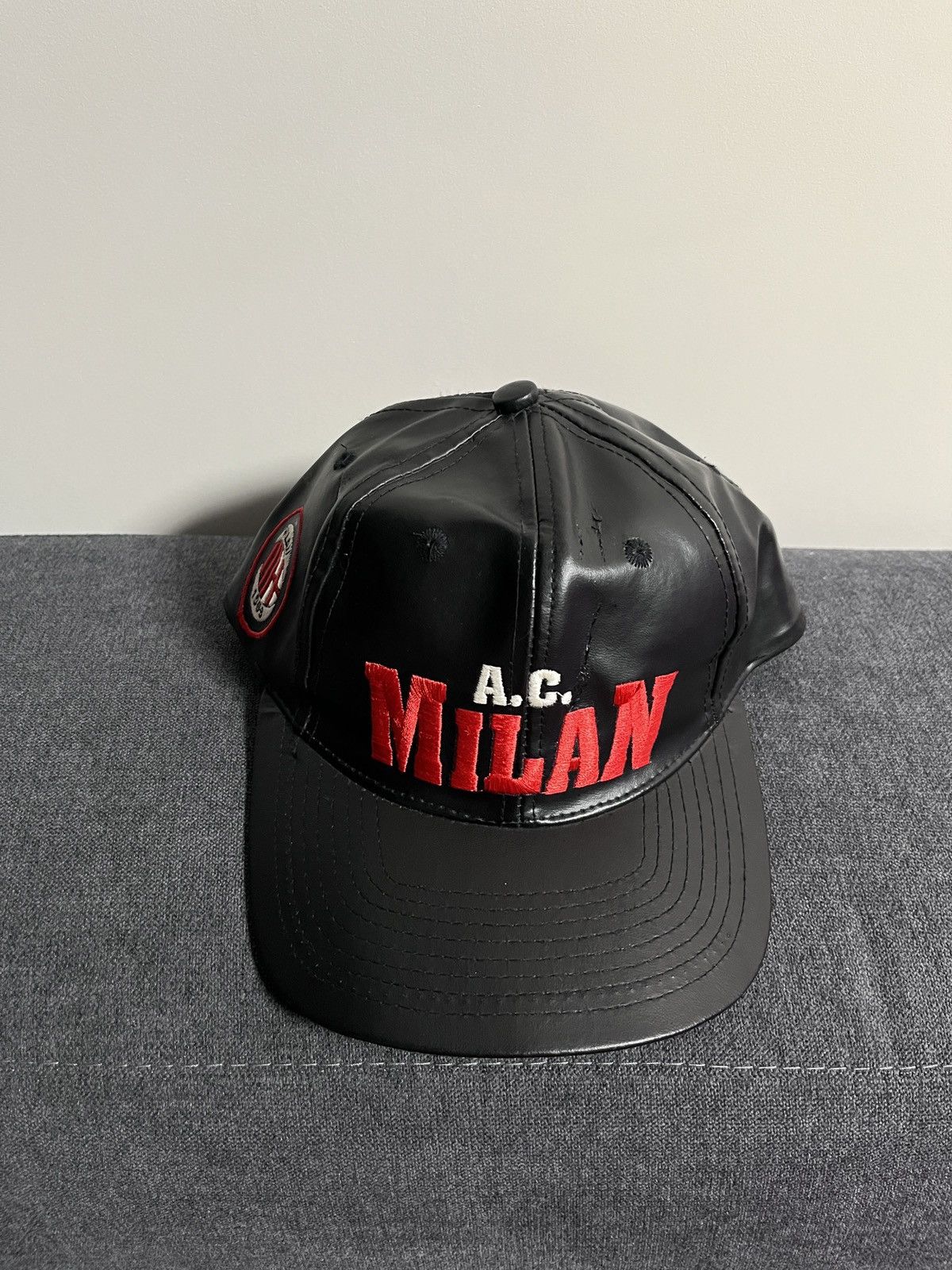 La Milano × Vintage AC MILAN Vintage Polyurethane Black Glossy Cap Size ONE SIZE - 3 Thumbnail