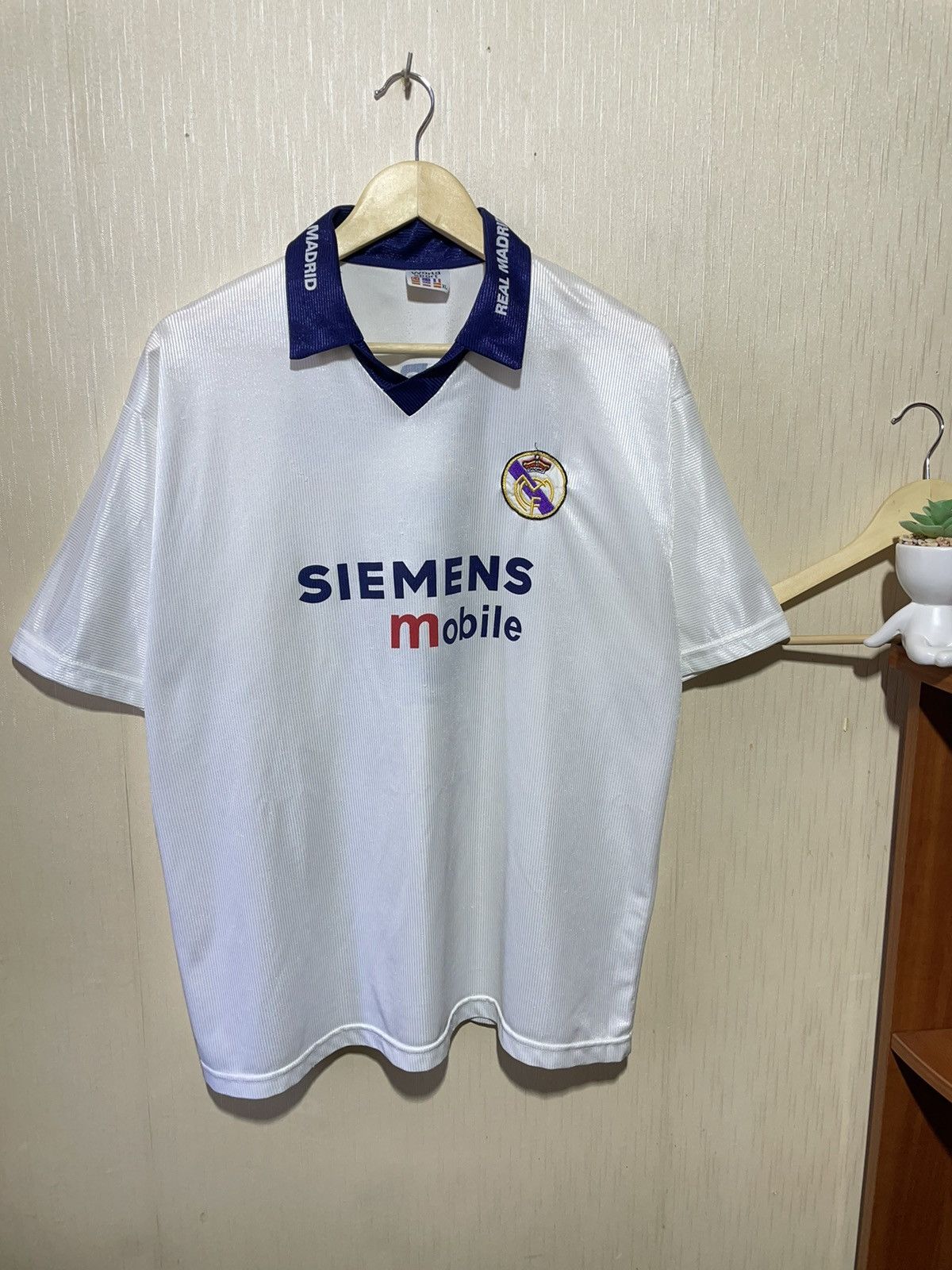 Vintage Real Madrid R.Carlos #3 vintage blokecore jersey Size US XL / EU 56 / 4 - 2 Thumbnail