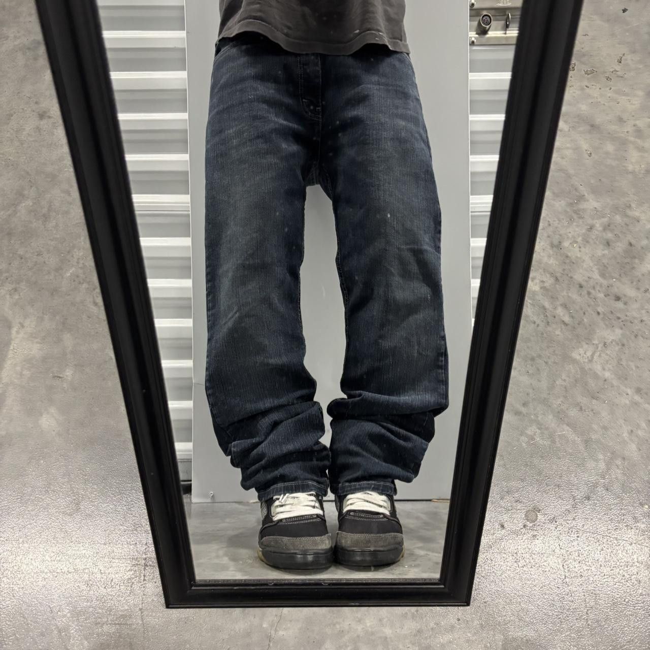 Levi's × Vintage Crazy Vintage Y2K/2000s Grunge Dark Wash Levi’s Denim Jeans! Size US 33 - 1 Thumbnail