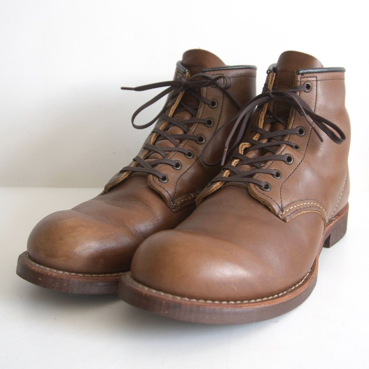 Red Wing Red Wing 8166 Round Toe Boots | Grailed