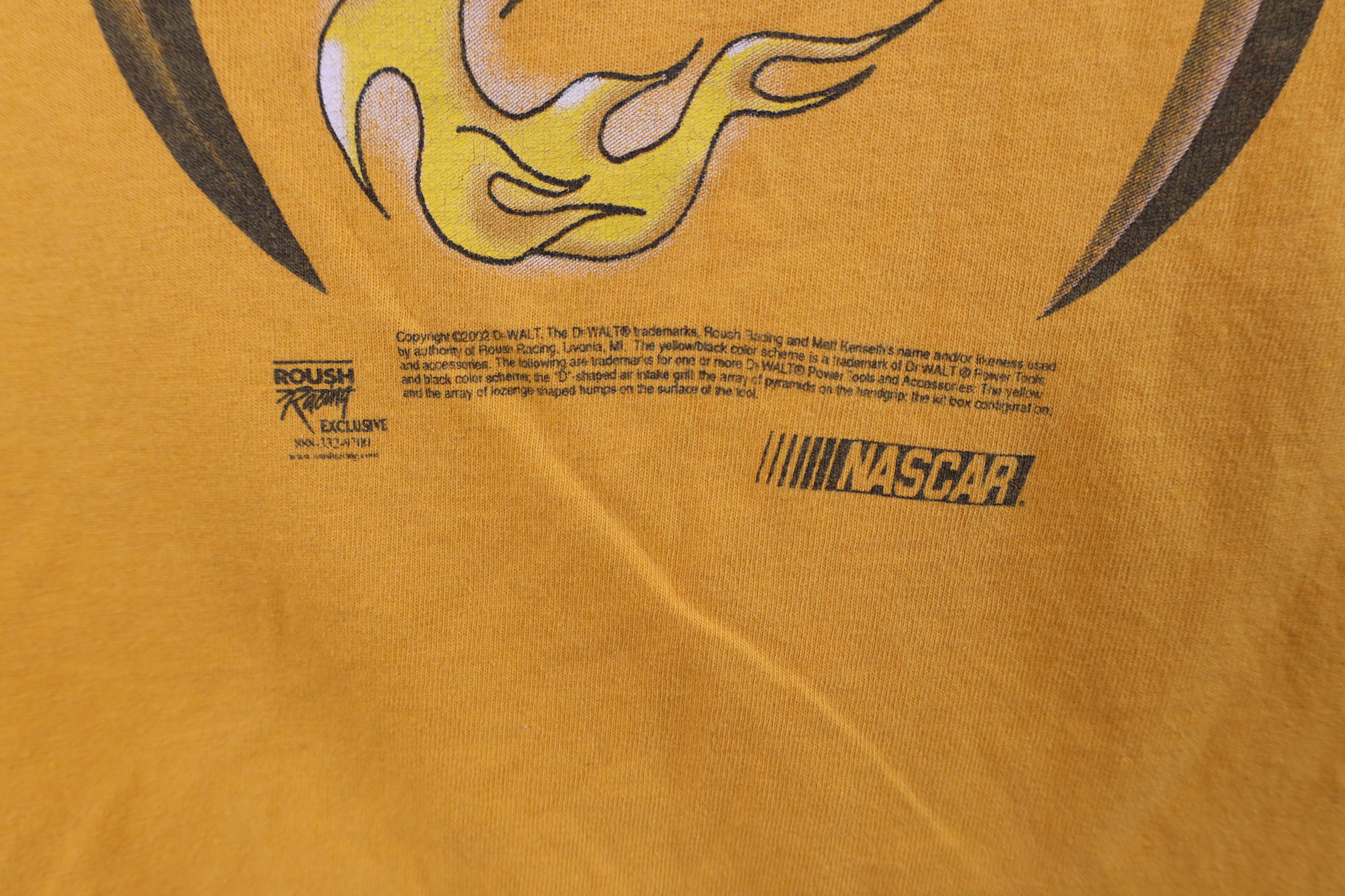 Vintage Vintage Y2K 2002 NASCAR Kenseth Racing Dragon Tribal T-Shirt Size US L / EU 52-54 / 3 - 13 Thumbnail