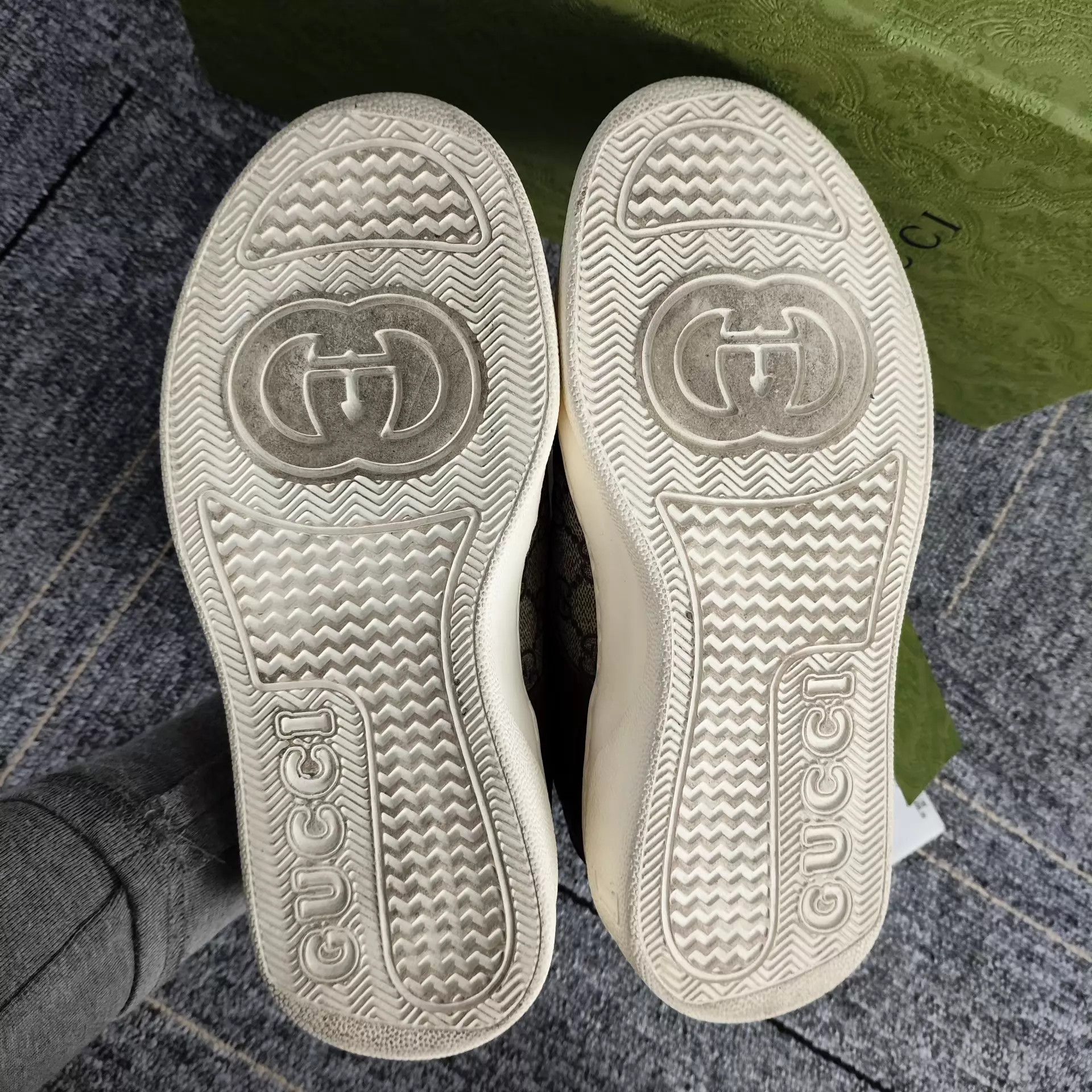 Gucci Gucci Women's GG Monogram Biscuit Sneaker 36.5 Size US 6 / IT 36 - 7 Thumbnail