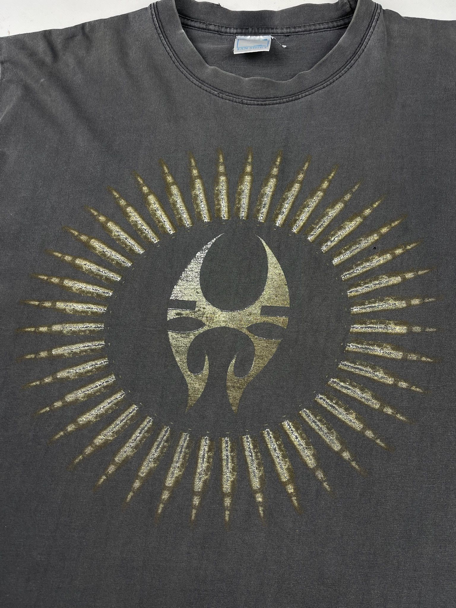 Band Tees Soulfly Vintage Y2k Band Print Tee Rock Metal Streetwear Size US L / EU 52-54 / 3 - 4 Thumbnail