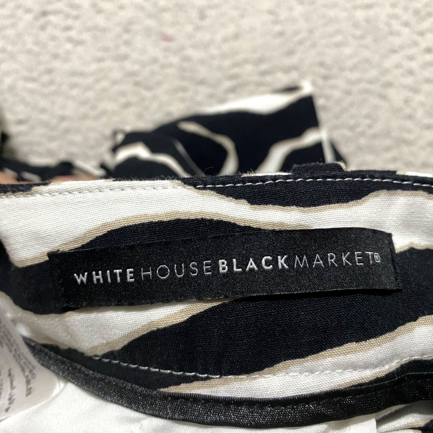 White House Black Market NWT White House Black Market Womens 8 Shorts Gray Chino Zebra Print Inseam 5" Size 30" / US 8 / IT 44 - 7 Thumbnail