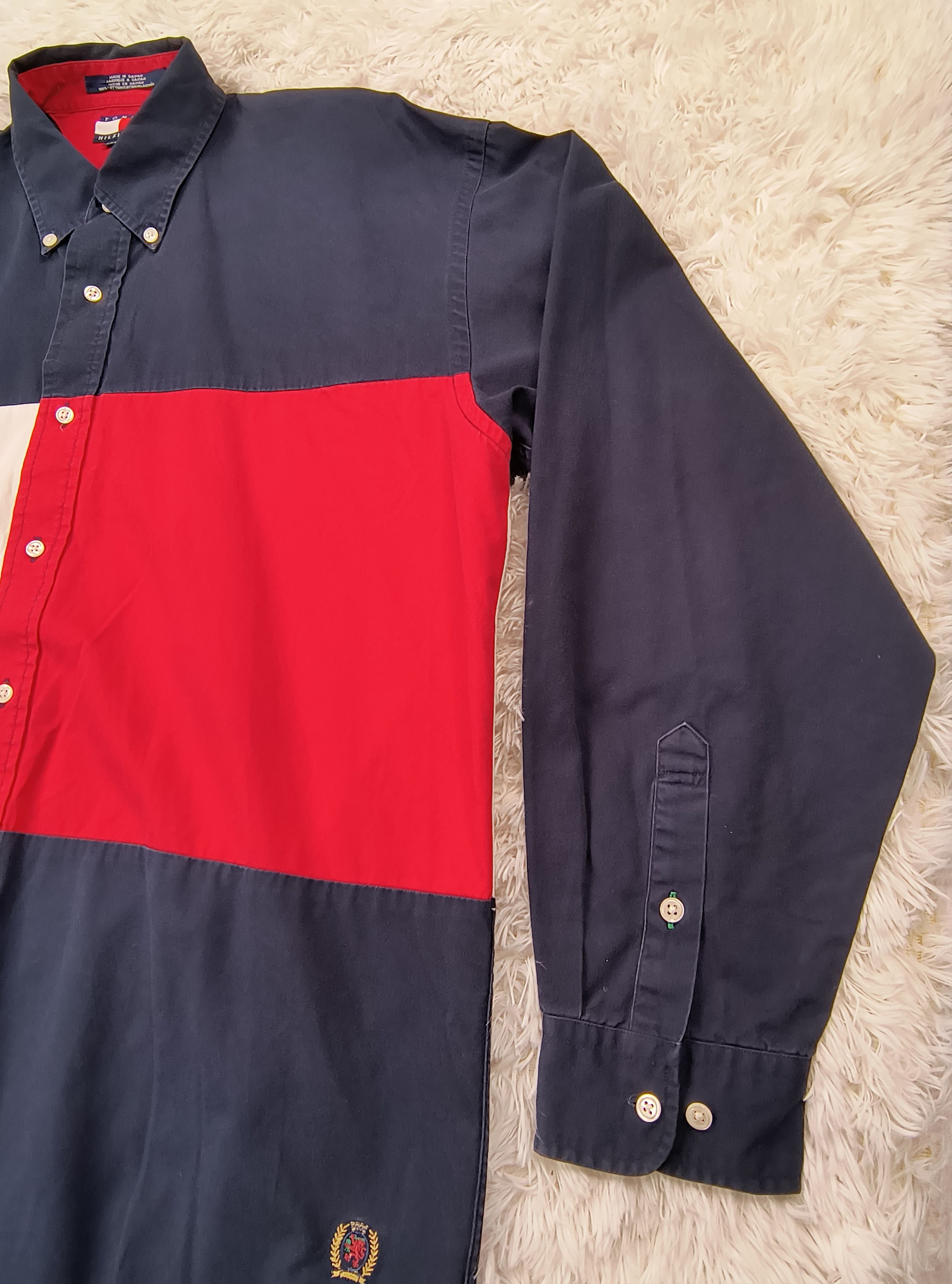 Tommy Hilfiger Vintage Tommy Hilfiger big flag 90s button up LS shirt Size US L / EU 52-54 / 3 - 4 Thumbnail