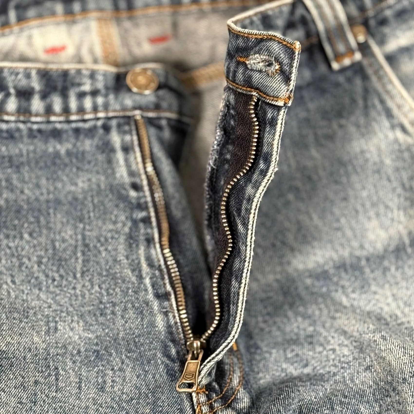 Vintage Craftsman Carpenter Jeans Jeans Men 38 Reg Blue Denim Workwear 8 Pockets Distressed Utility 28in Inseam Size US 38 / EU 54 - 6 Thumbnail