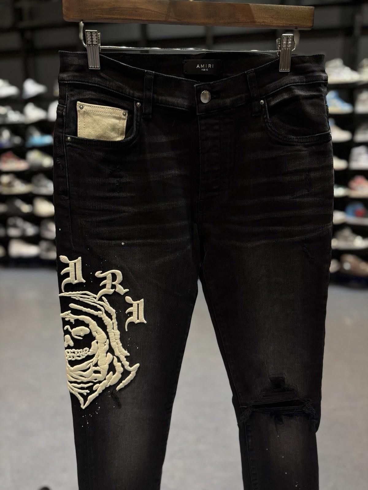 Amiri Size 32 - Amiri Wes Lang Patch Jeans 100% Authentic NEW Size US 32 / EU 48 - 3 Thumbnail