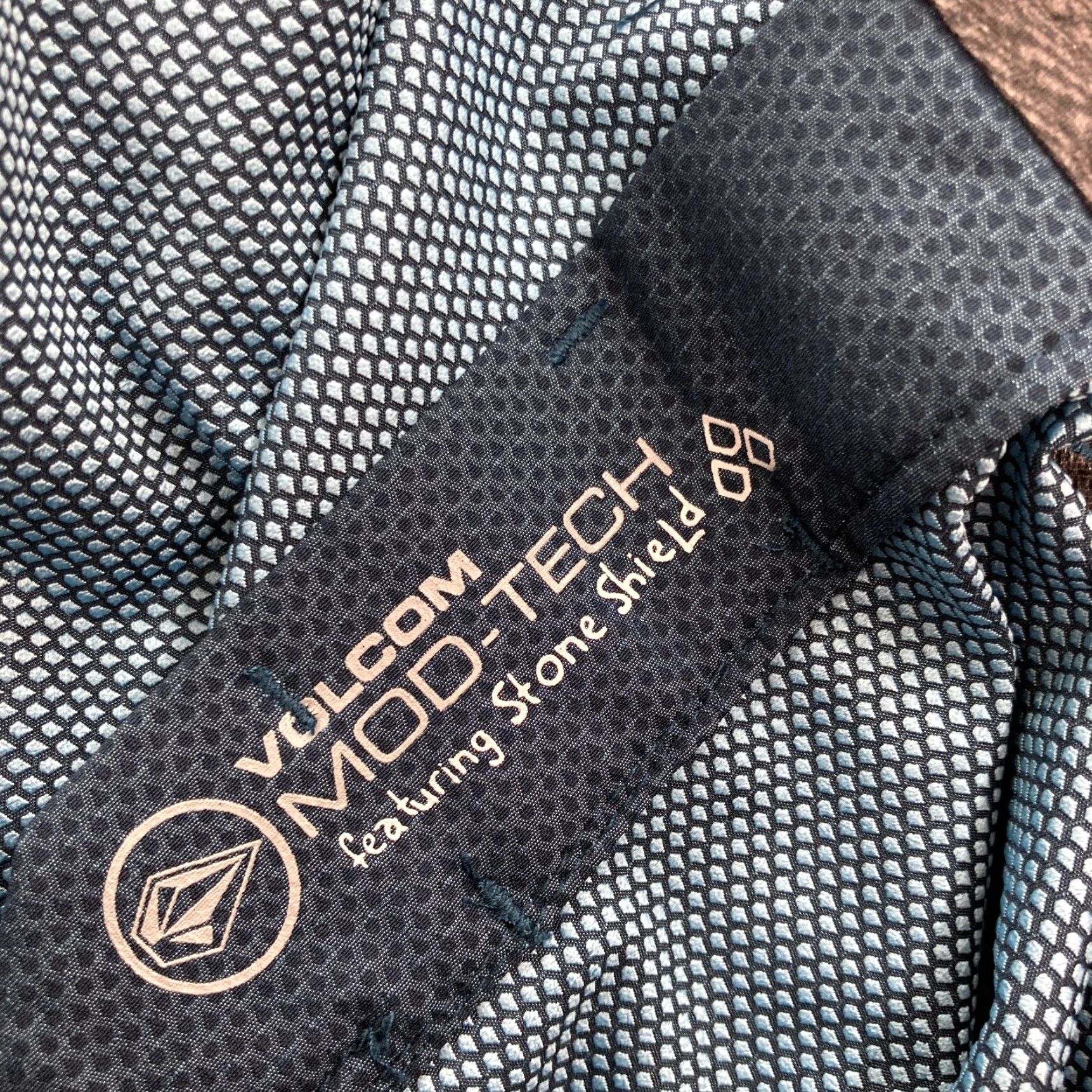 Volcom Volcom Mod-Tech Board Shorts Mens 30 Dark Blue Stone Shield Cinch Fly Preppy Size US 30 / EU 46 - 5 Thumbnail