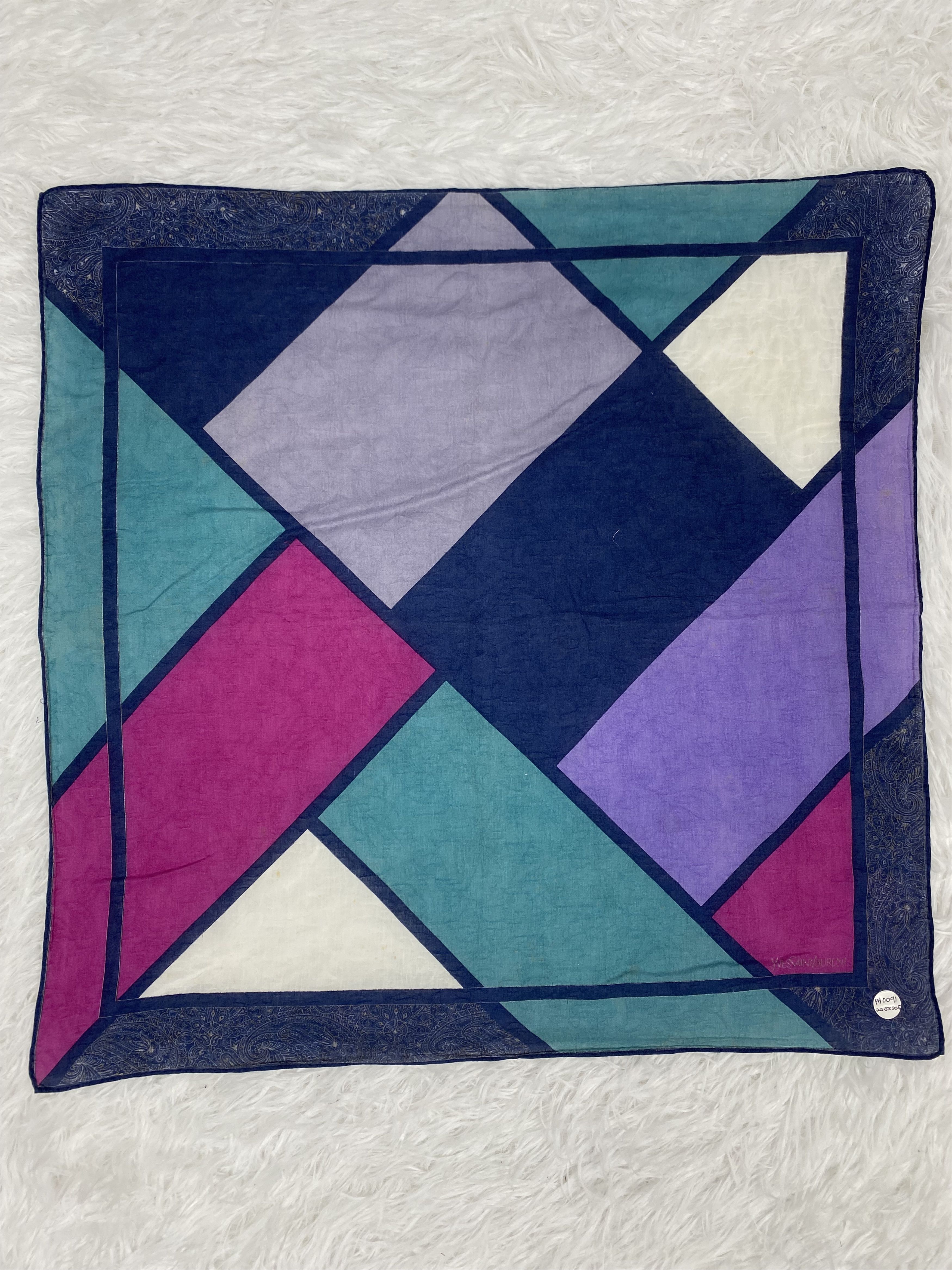 Vintage Vintage Yves Saint Lauren Handkerchief PH0091 Size ONE SIZE - 3 Thumbnail