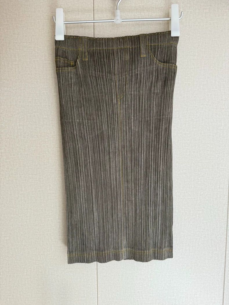 Issey Miyake issey miyake size:5 Grey denim skirt Size 42" / US 20 - 1 Thumbnail