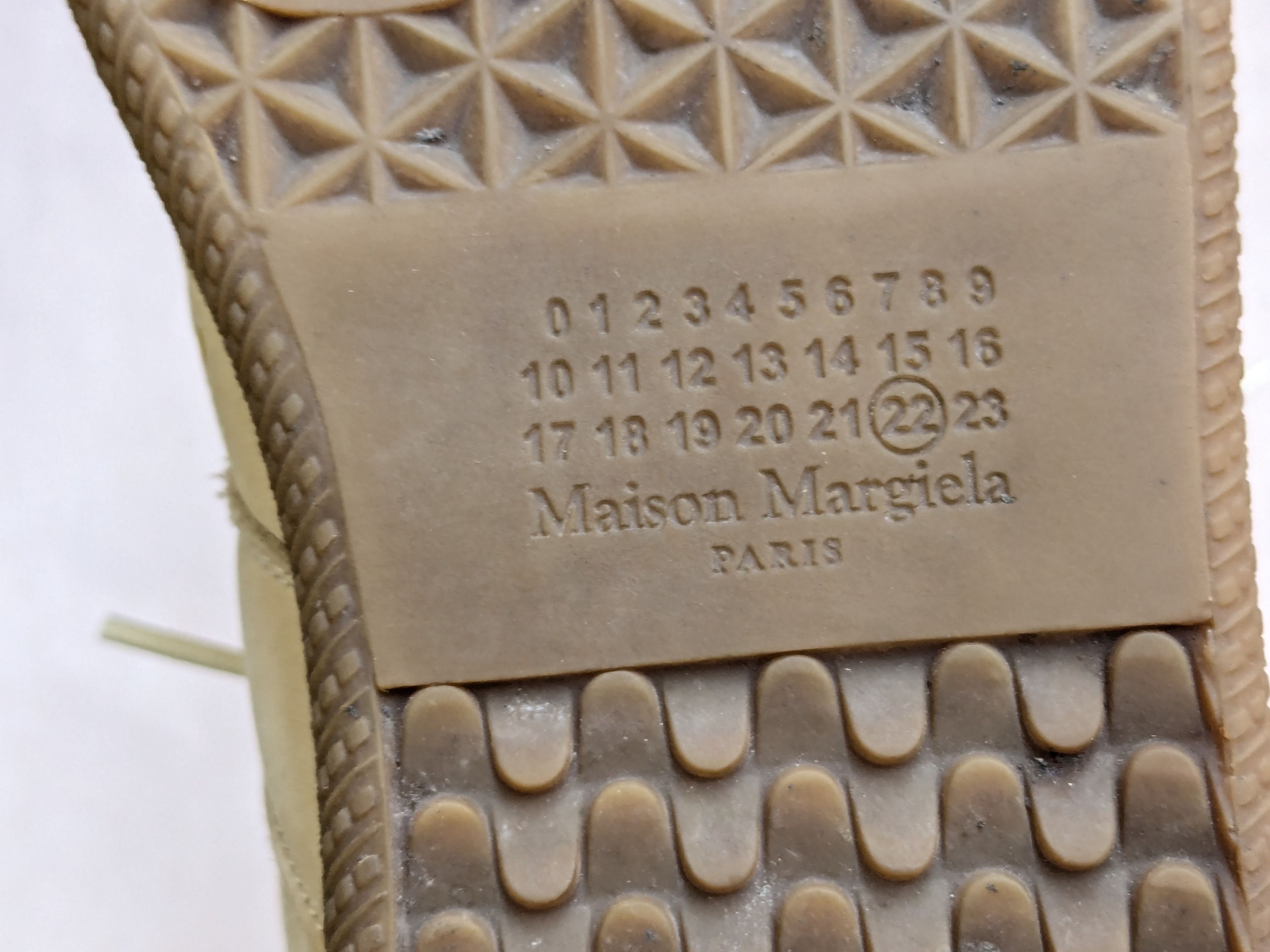 Maison Margiela Maison Margiela GAT Replica Beige Paint 7 40 Suede Leather Size US 7 / EU 40 - 16 Thumbnail