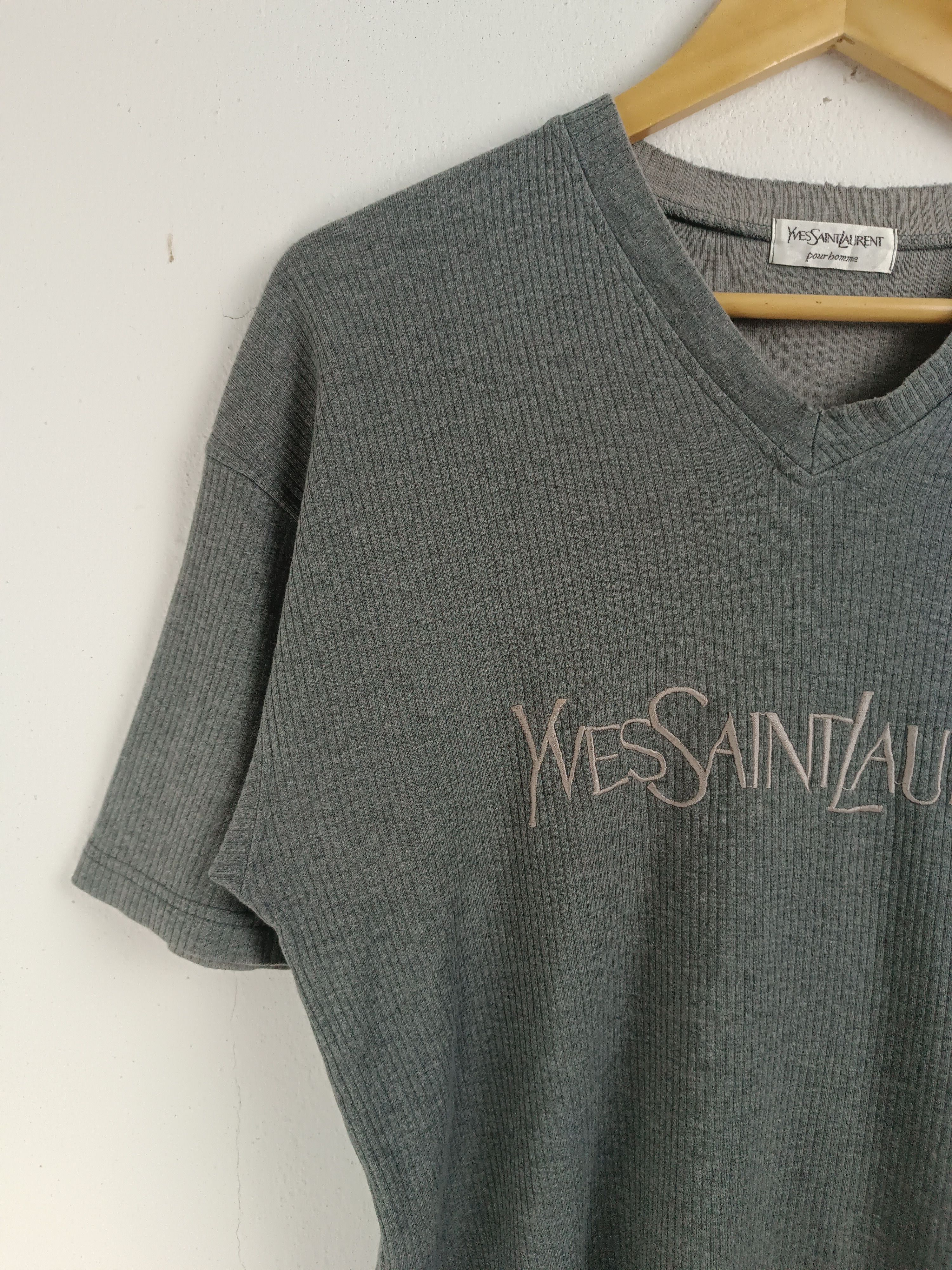 Vintage VINTAGE 90'S DISTRESSED YVES SAINT LAURENT DESIGNER TEE Size US M / EU 48-50 / 2 - 5 Thumbnail