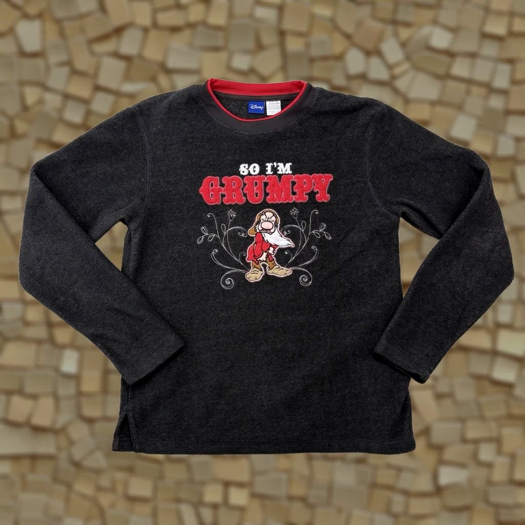 Disney VINTAGE Disney Grumpy Sweatshirt Sweatshirt Adult M Gray Fleece 90s Disney World Em broidered Pullover Womens Grumpy 90s Size M / US 6-8 / IT 42-44 - 1 Thumbnail