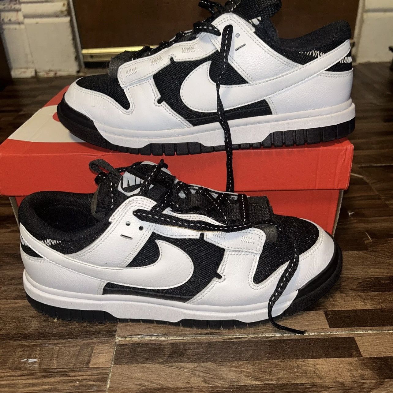 Nike Nike dunks jumbo reverse pandas Size US 9 / EU 42 - 2 Thumbnail