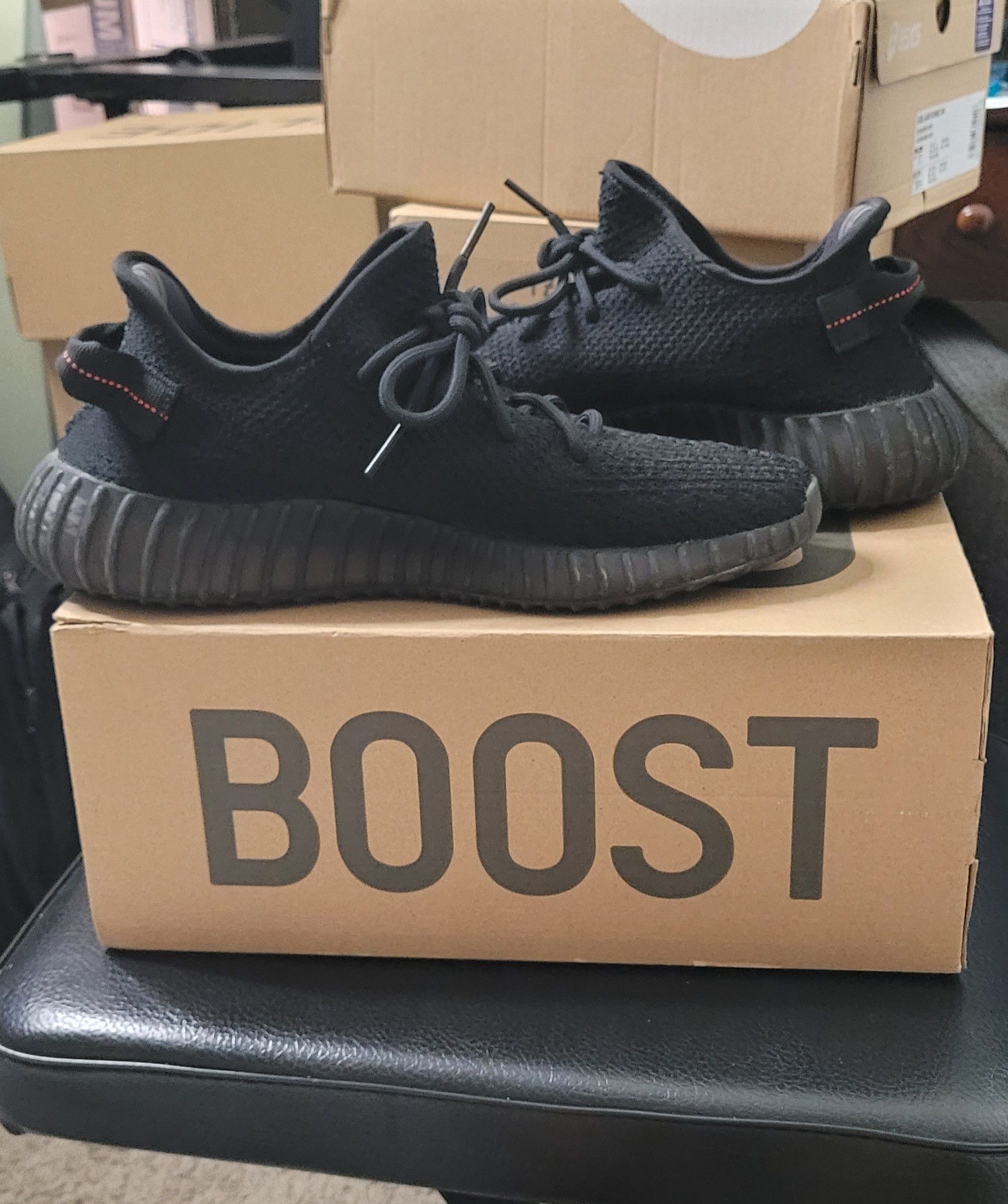 Adidas × Kanye West Adidas Yeezy 350 V2 Bred Size US 10 / EU 43 - 2 Thumbnail