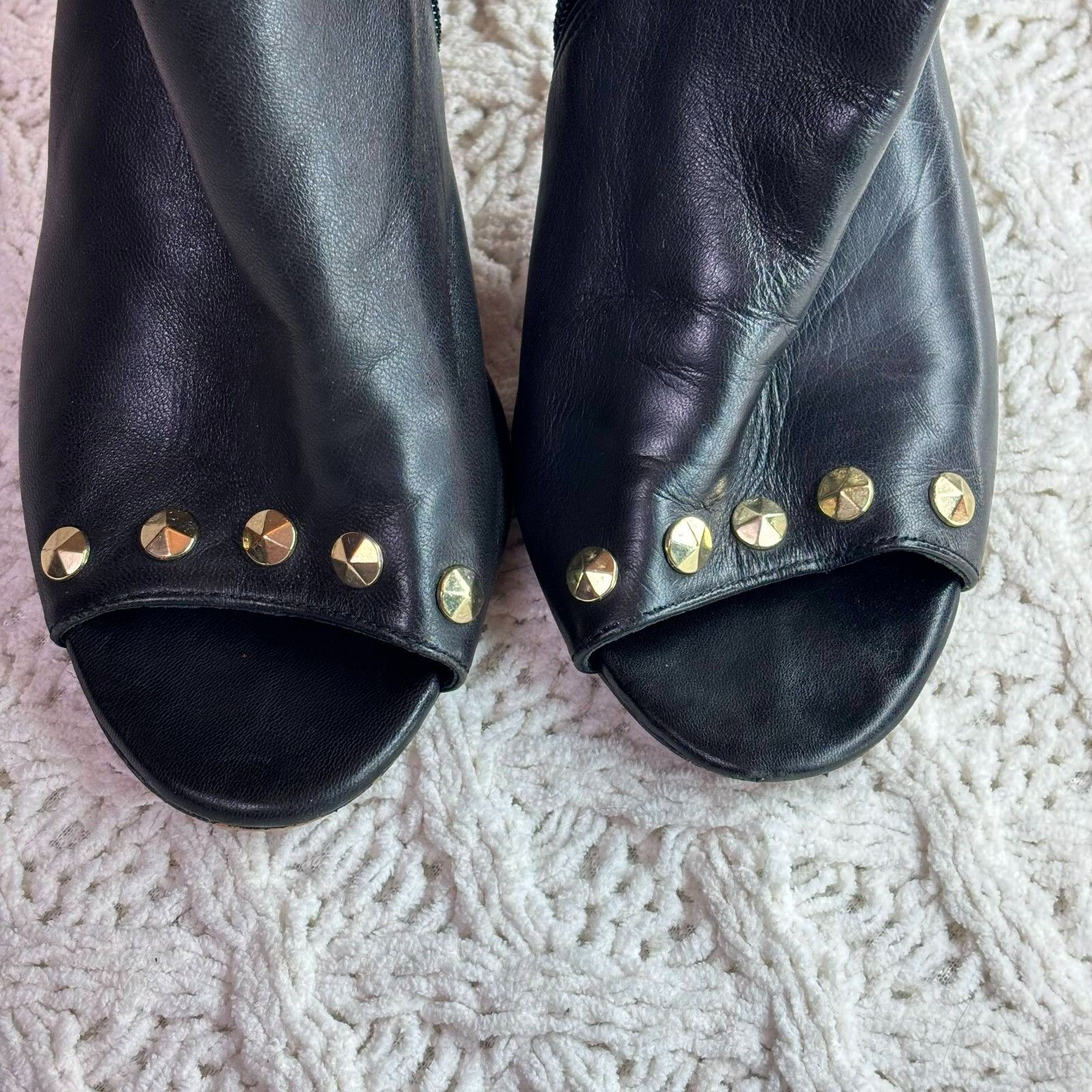 Vince Camuto Vince Camuto Black Leather Peep Toe Heel Booties w/ Gold Ton Size US 7.5 / IT 37.5 - 5 Thumbnail