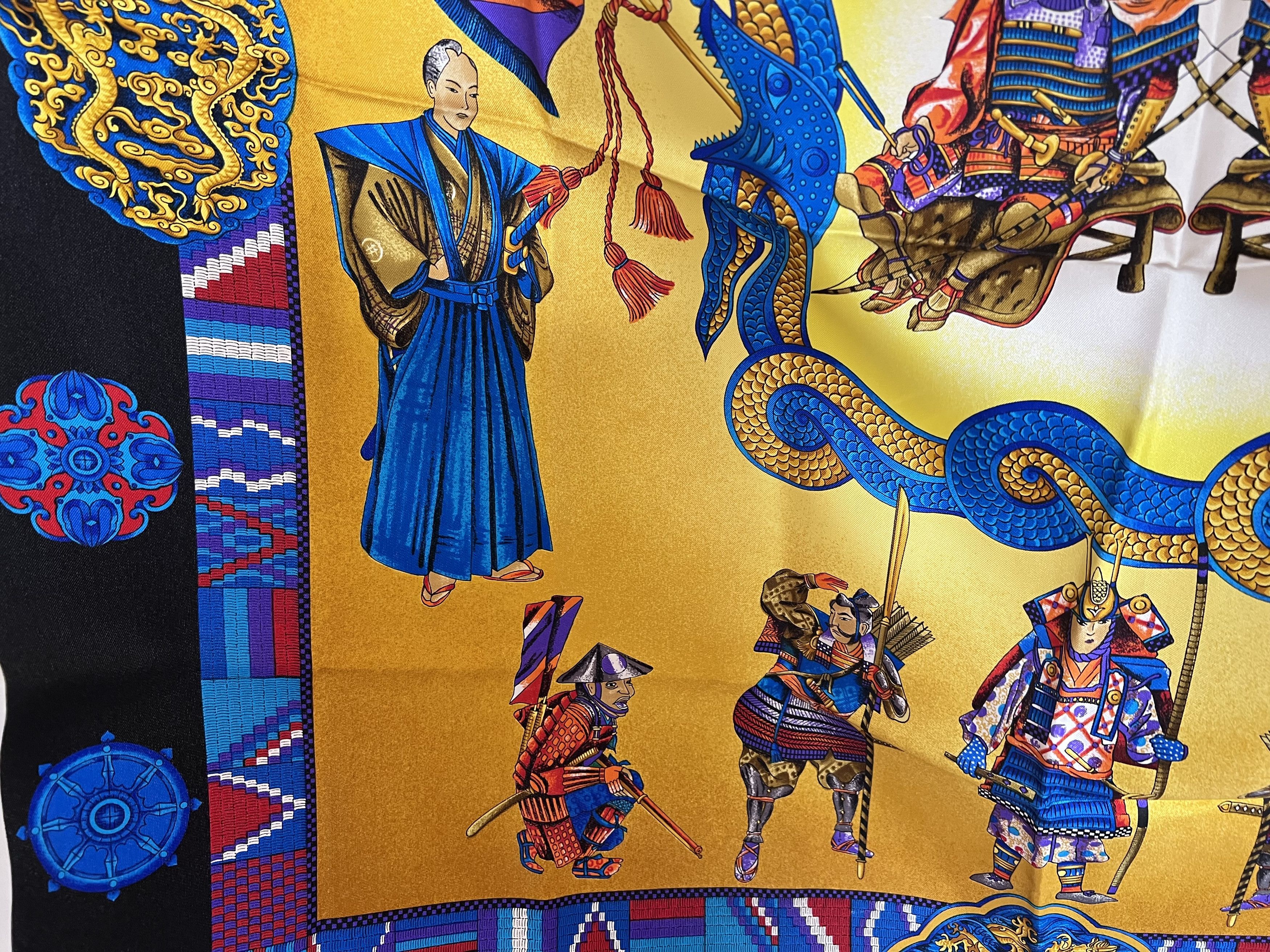 Versace VERSACE SILK SCARF JAPAN STYLE SAMURAY PRINT VINTAGE Size ONE SIZE - 4 Thumbnail