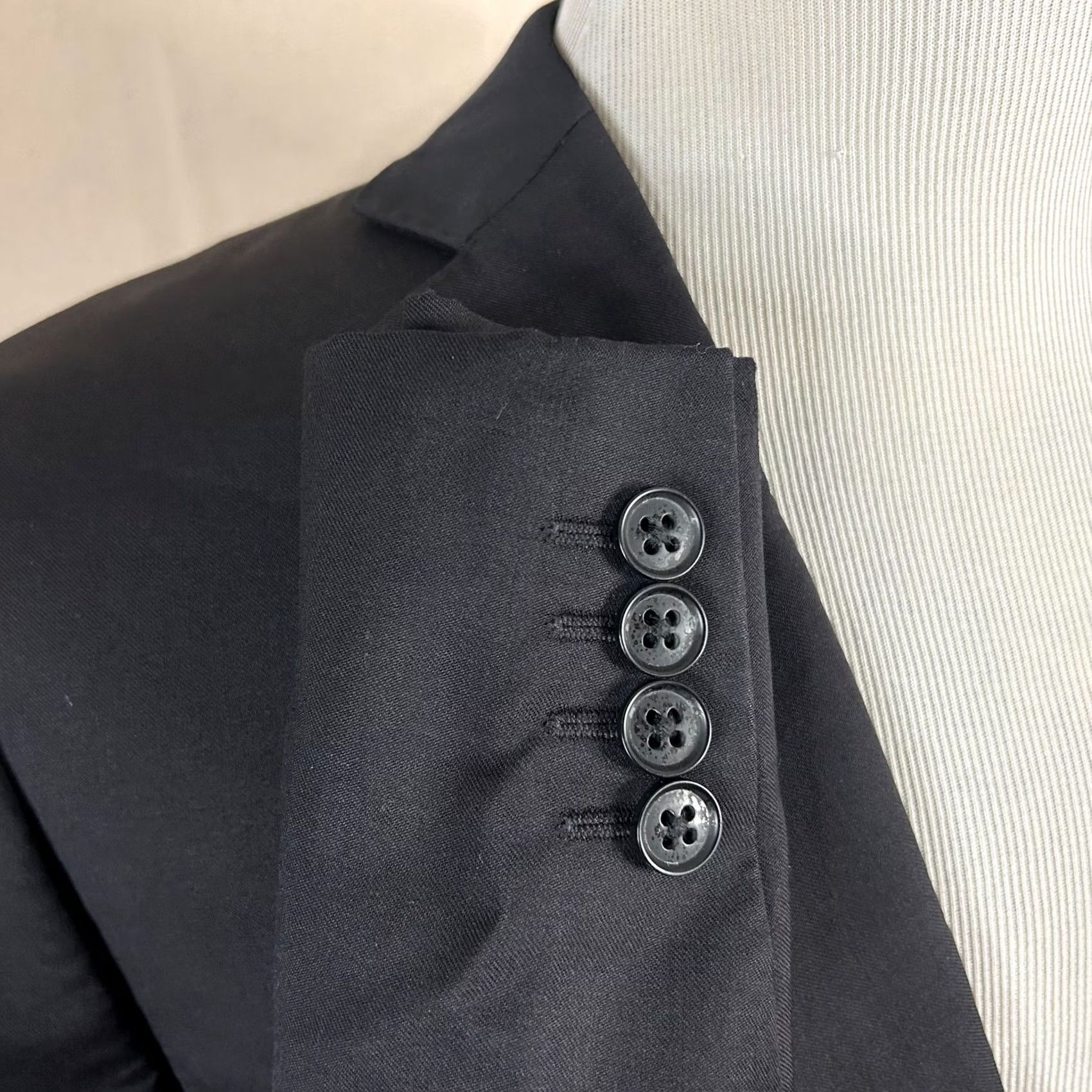 Saks Fifth Avenue Saks Fifth Ave Sport Coat 42R Wool Black Two-Button Double Vented Notch Lapel Fully Lined Regular Mens Jacket Coat Size US XS / EU 42 / 0 - 5 Thumbnail