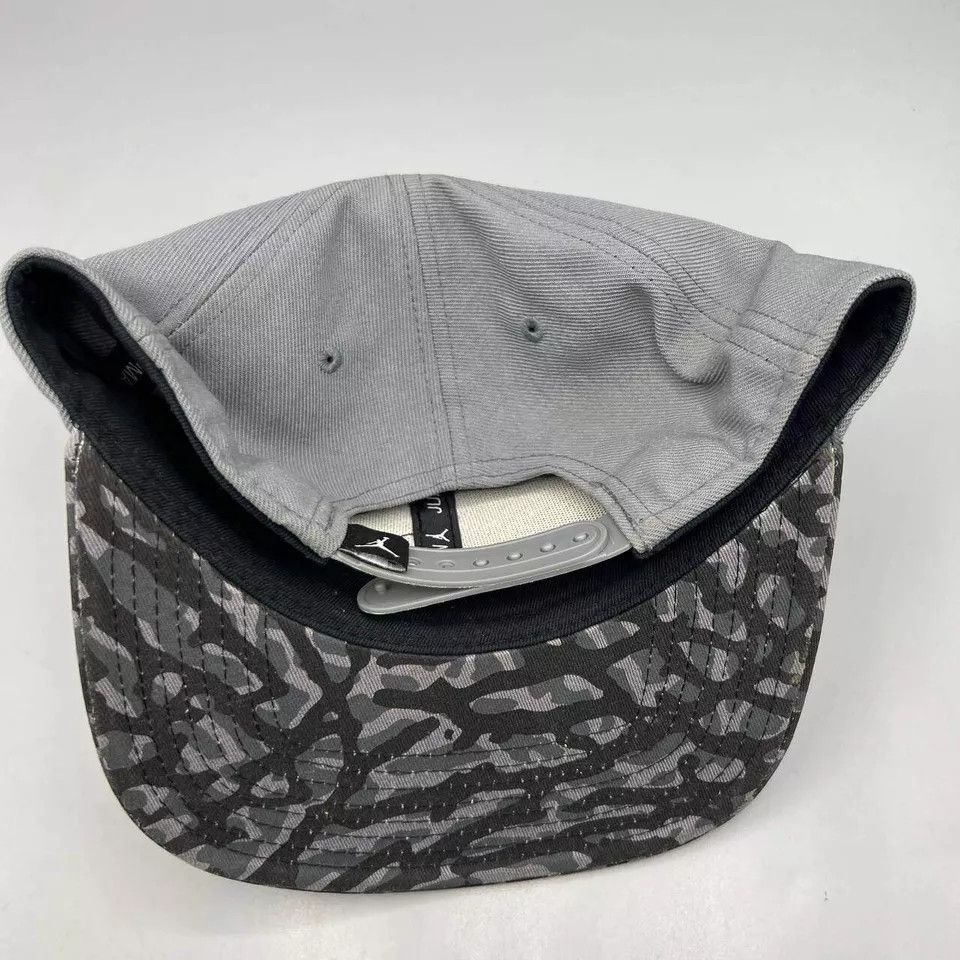 Jordan Brand Air Jordan Hat Men Gray Camouflage Embroidered Snap Back Cap Size ONE SIZE - 7 Thumbnail