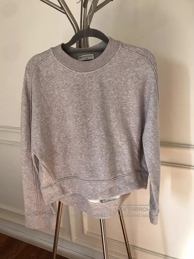 Balenciaga Balenciaga Fleece front short back long sweatshirt Size XS / US 0-2 / IT 36-38 - 3 Thumbnail