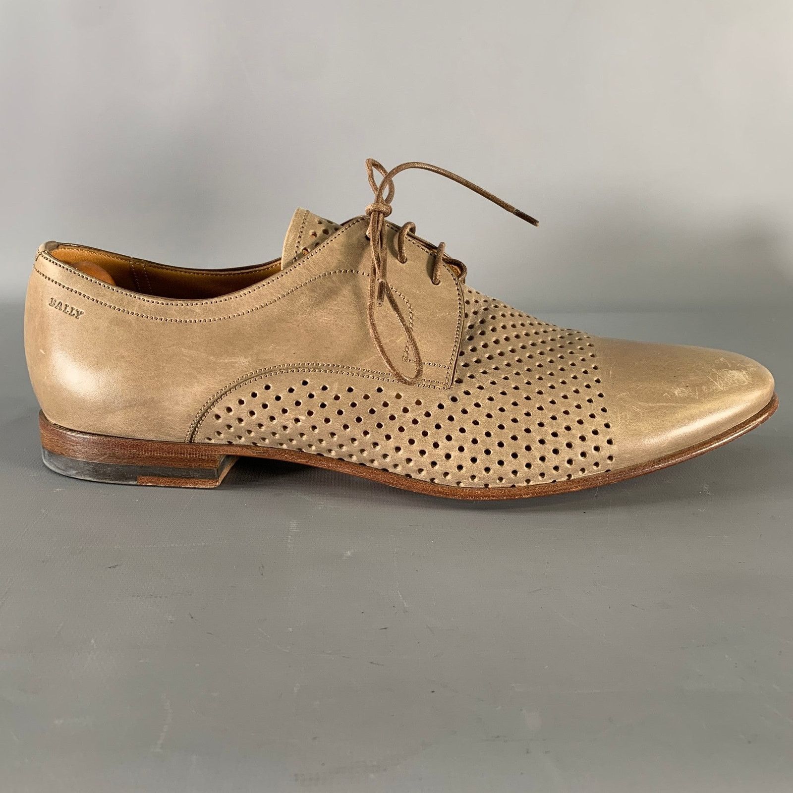 Bally BALLY Size 9 Beige Perforated Leather Cap Toe Lace Up Shoes Size US 9 / EU 42 - 2 Thumbnail
