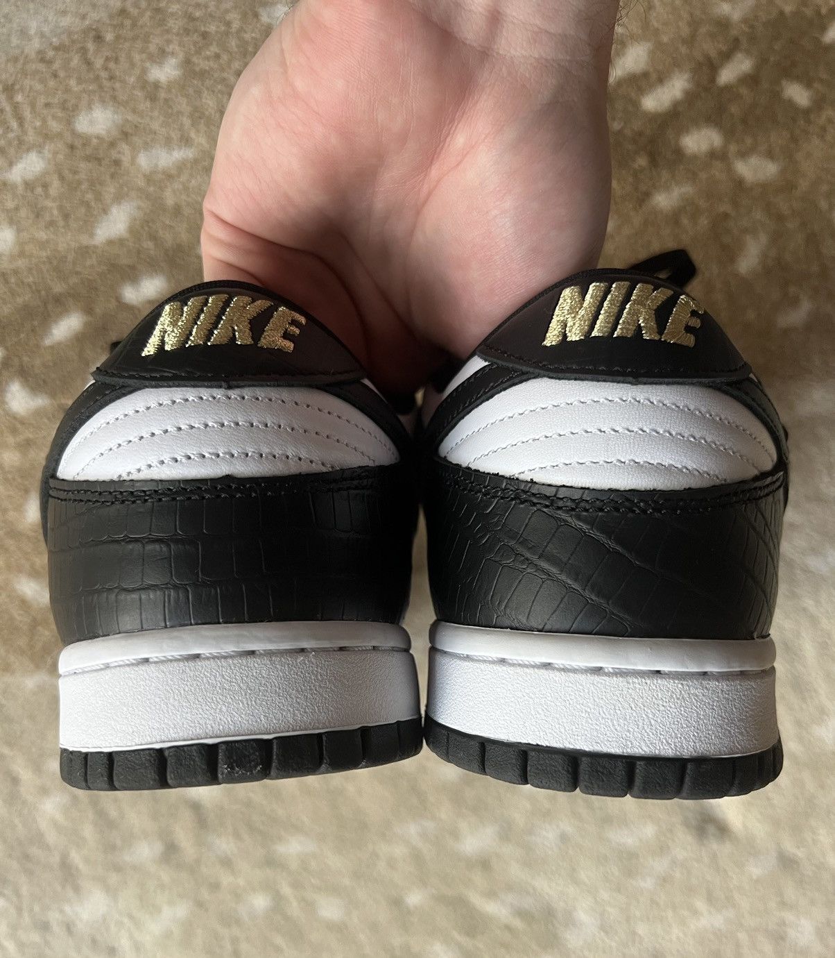 Nike × Supreme Nike SB Dunk Low Supreme Stars Black Size US 11 / EU 44 - 13 Thumbnail