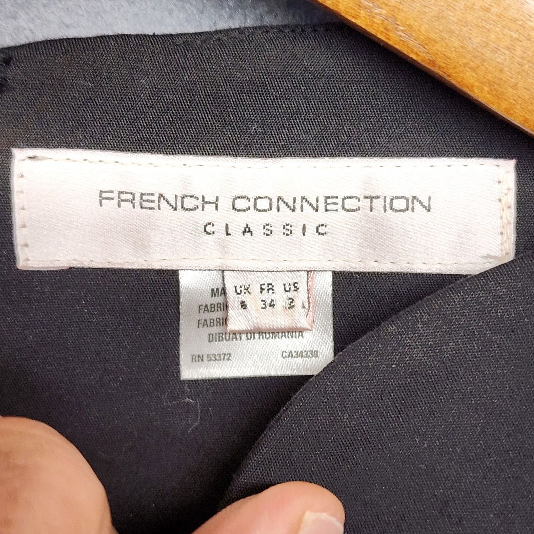 French Connection French Connection Dress Womens 2 Black Classic Sheath Cap Sleeve Workwear NWT Size XS / US 0-2 / IT 36-38 - 4 Thumbnail