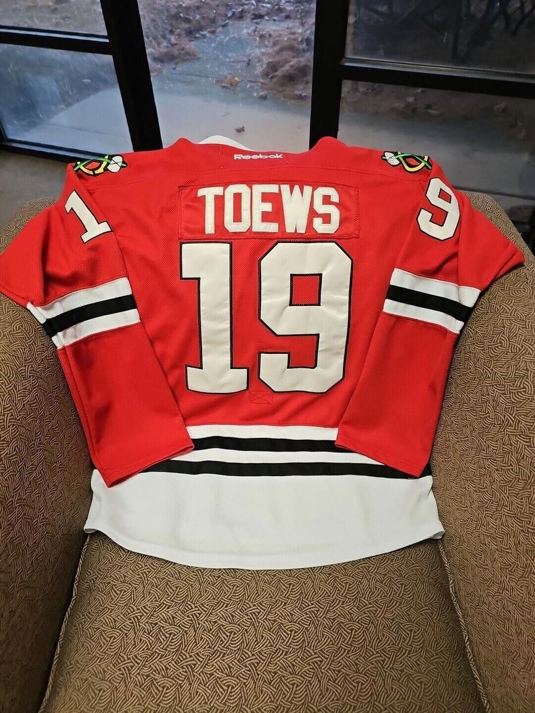 Reebok CCM Blackhawks Johnathan Toews #19 Size 50 W/ Fight Strap Size ONE SIZE - 7 Thumbnail