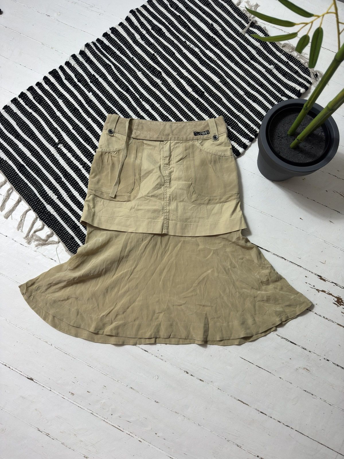 Diesel VINTAGE DIESEL 2000s AVANT GARDE MIDI SKIRT Size 25" / US 0 / IT 36 - 1 Thumbnail