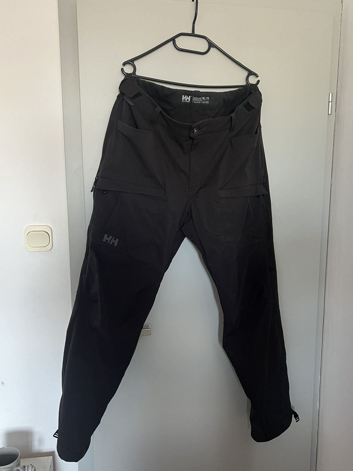 Helly Hansen Helly Hansen ski pants , REECO rescue system , XL Size US 36 / EU 52 - 1 Thumbnail