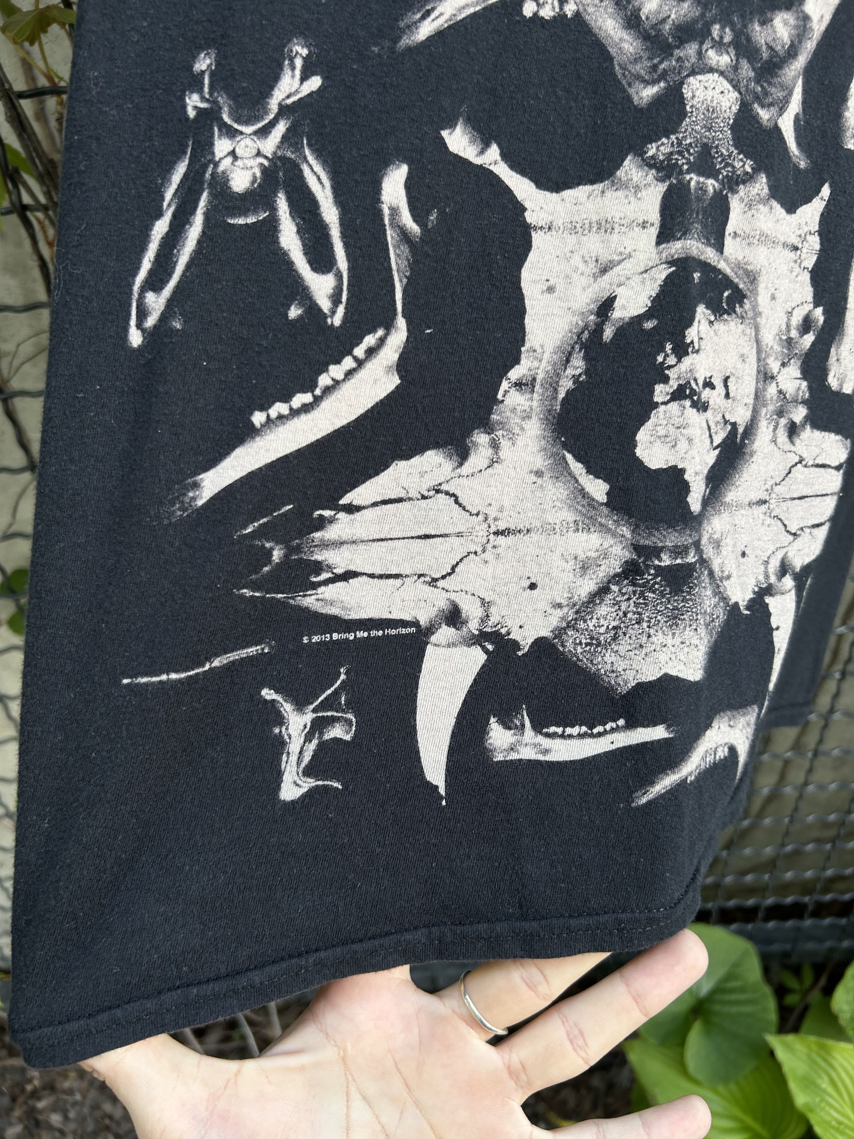 Band Tees × Vintage Vintage 2013 Bring Me the Horizon Rock Band T-shirt Size US M / EU 48-50 / 2 - 4 Thumbnail