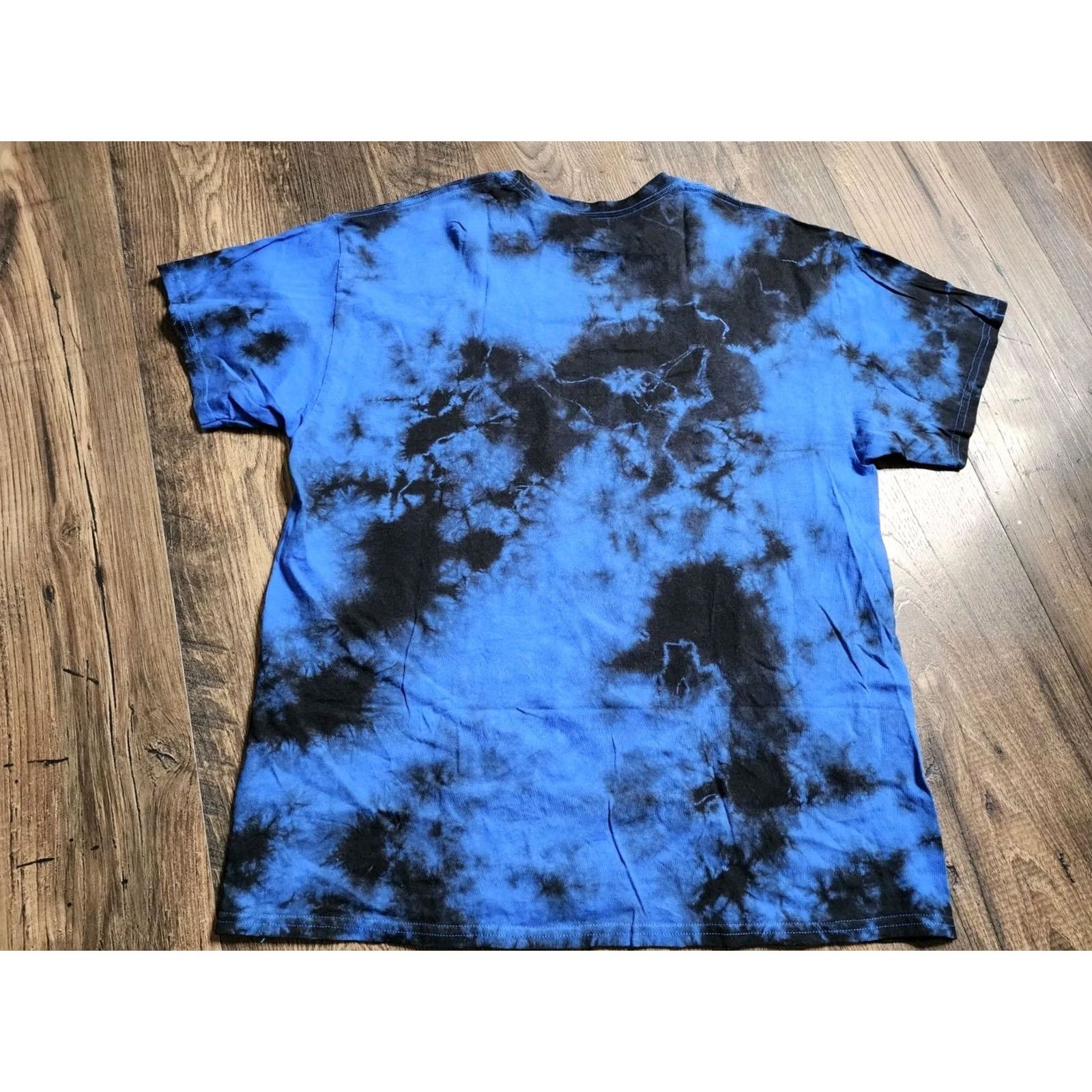 Vintage Mens XL HER H.E.R. DAMAGE Blue Tie Dye T Shirt Band Tee Shirt Size US XL / EU 56 / 4 - 4 Thumbnail