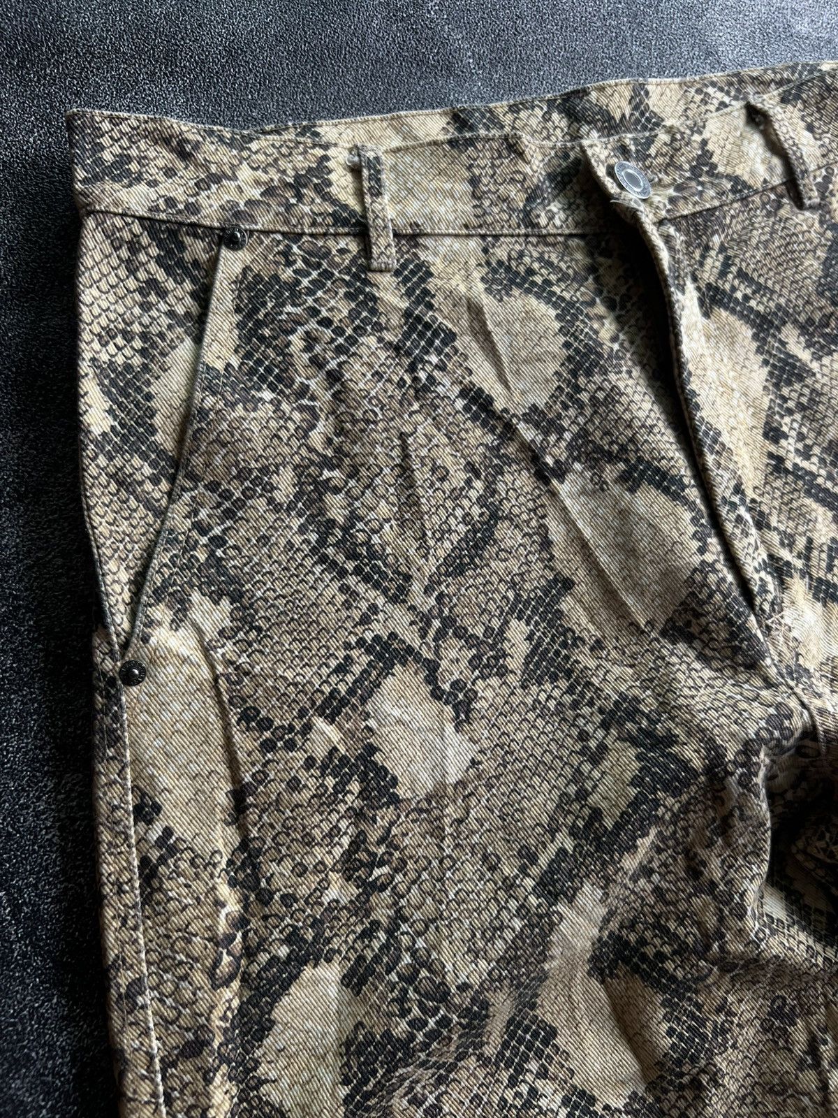 Japanese Brand Extraordinary Python Print Jeans Size US 33 - 5 Thumbnail