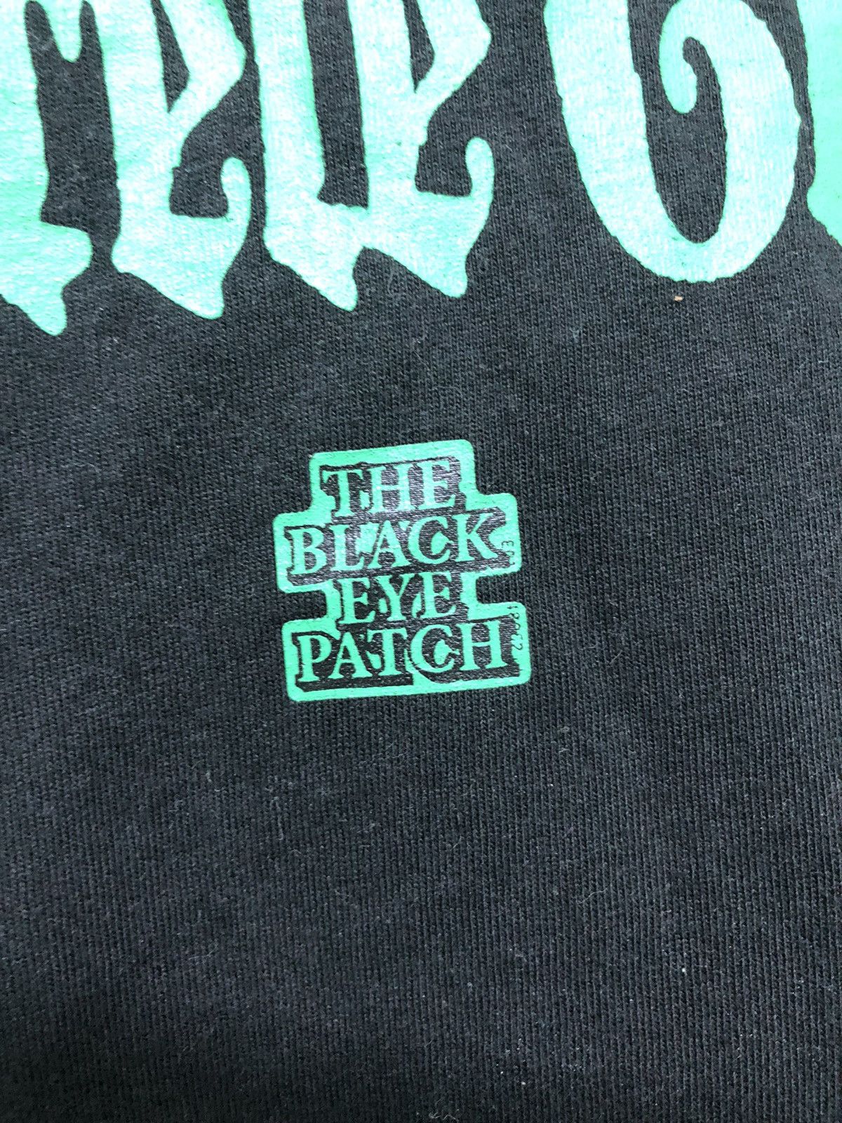 Japanese Brand Vintage Black Eye Patch Concrete Shirt Tee Size US L / EU 52-54 / 3 - 7 Thumbnail