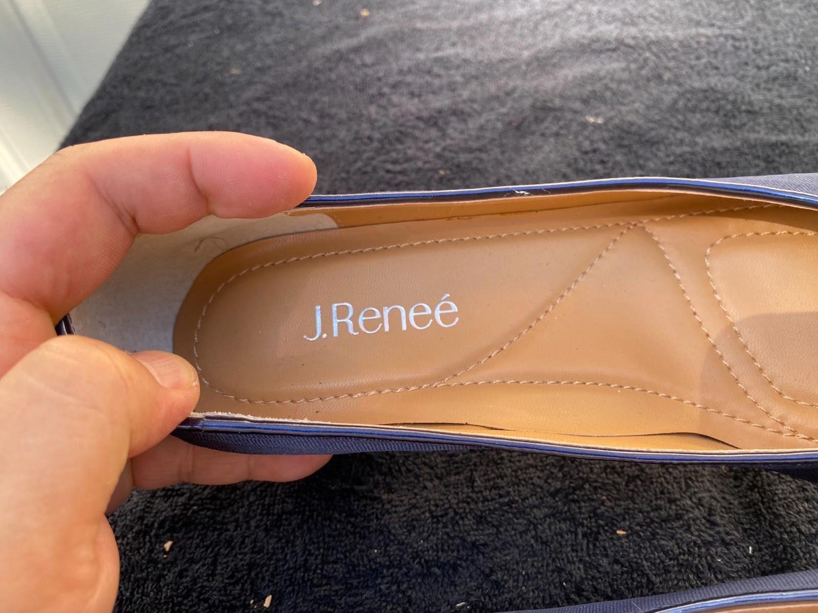 Designer J Renee Womens Shoes Pumps Size 8.5M Patent Toe W Bows (S626 Size US 8.5 / IT 38.5 - 7 Thumbnail