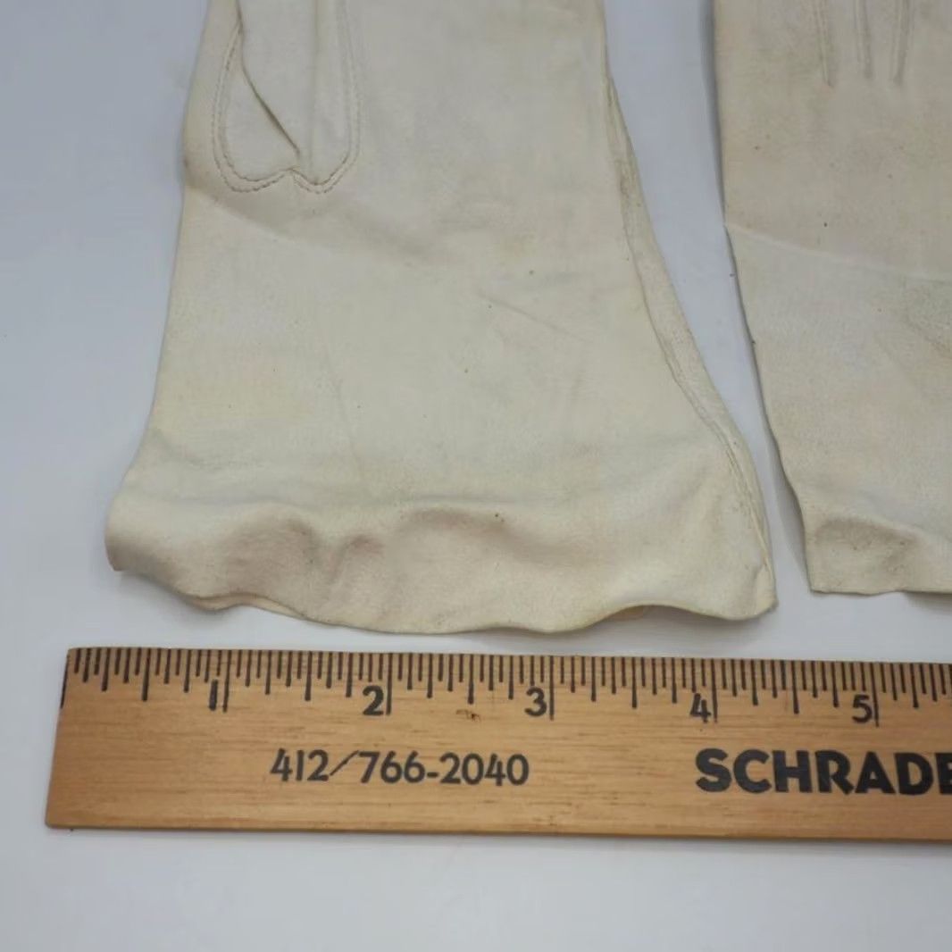 MCM VINTAGE Boyce Lazarus Fashion Gloves White Leather Size 7-1/2 MCM Size ONE SIZE - 7 Thumbnail
