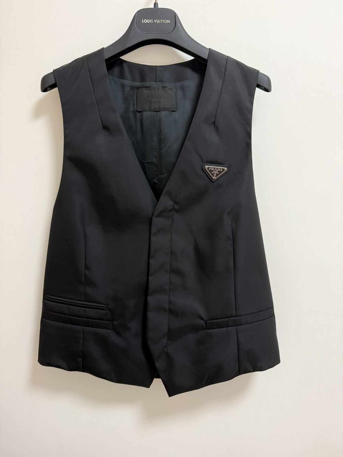 Prada Prada black re-nylon logo vest 48 Size US M / EU 48-50 / 2 - 2 Thumbnail