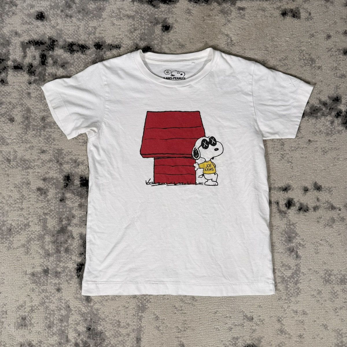 Kaws × Peanuts × Uniqlo Rare Uniqlo x Kaws x Peanuts Snoopy Single Stitch T-Shirt Size XS / US 0-2 / IT 36-38 - 1 Thumbnail